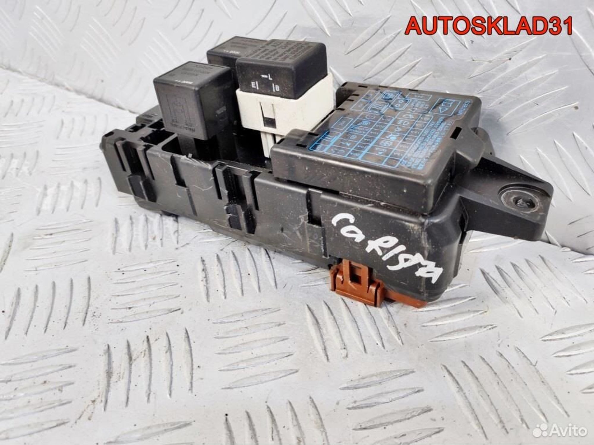Блок предохранителей Mitsubishi Carisma MR318826, 1700 рублей, Дубовое