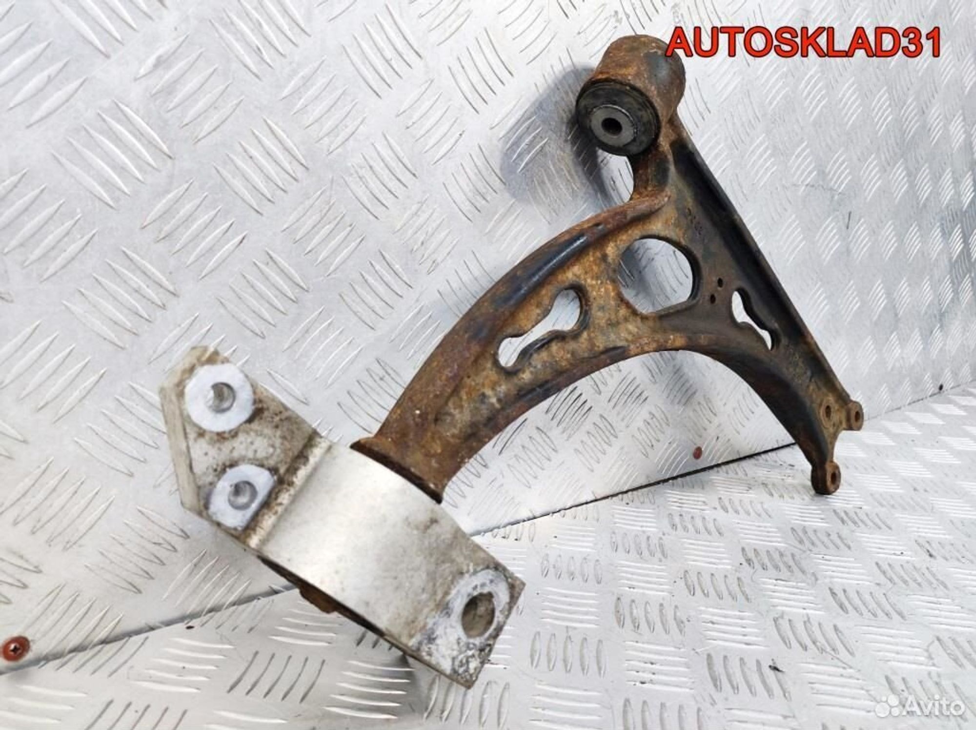 Рычаг передний правый VW Touran 2,0 BSX 1K0407153G, 3200 рублей, Дубовое