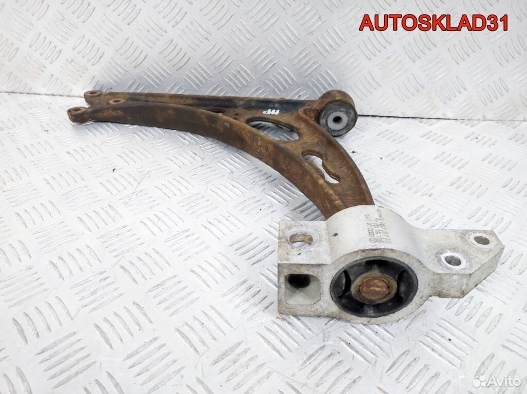 Рычаг передний правый VW Touran 2,0 BSX 1K0407153G, 3200 рублей, Дубовое