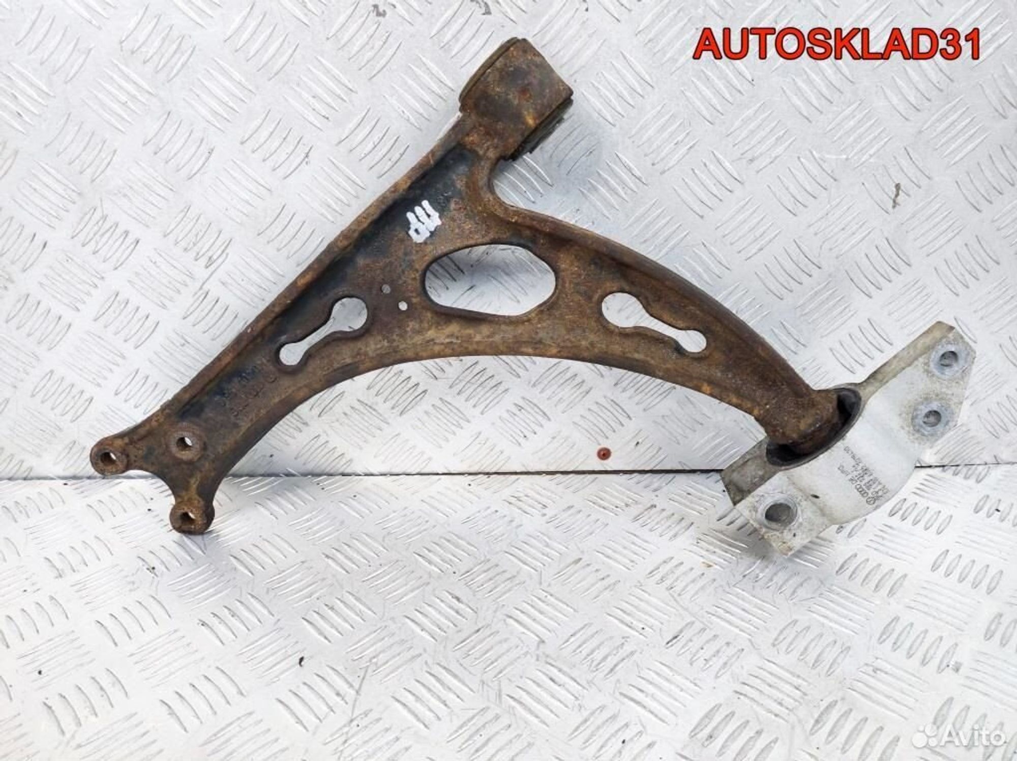 Рычаг передний правый VW Touran 2,0 BSX 1K0407153G, 3200 рублей, Дубовое