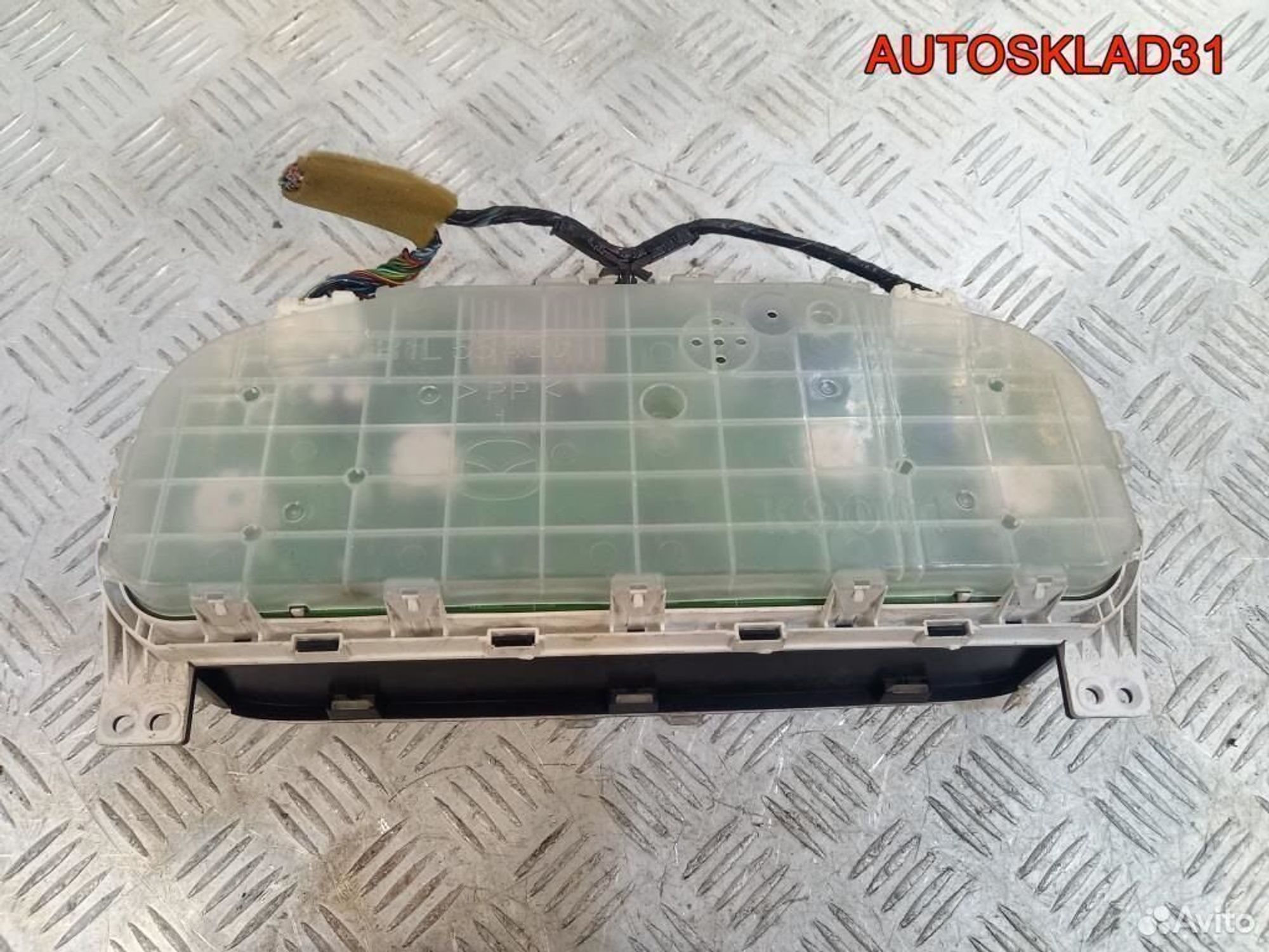 Панель приборов Mazda 6 GG 52GR1NA Дизель, 4100 рублей, Дубовое