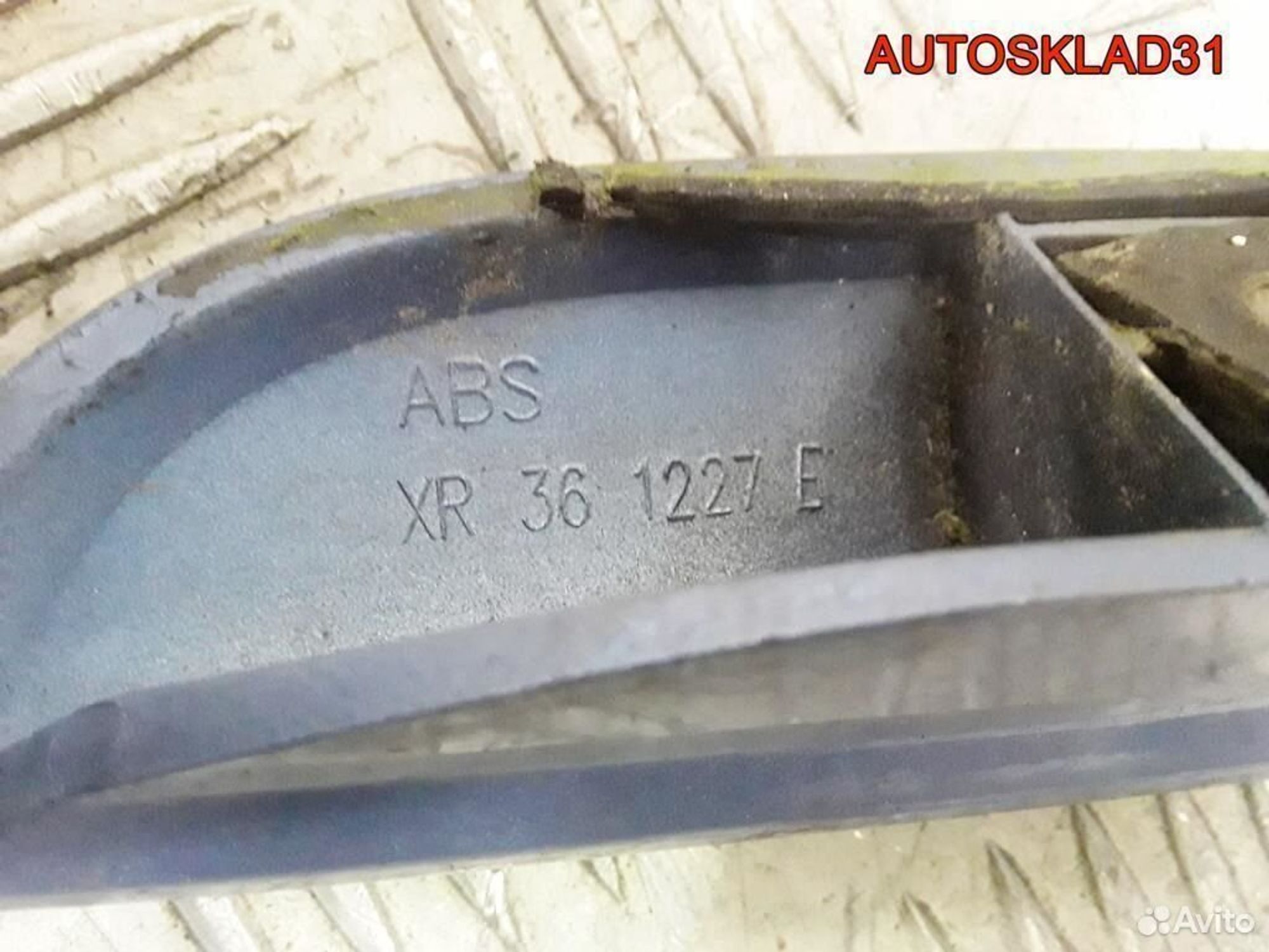 Накладка крышки багажника Mitsubishi Carisma DA, 1100 рублей, Дубовое