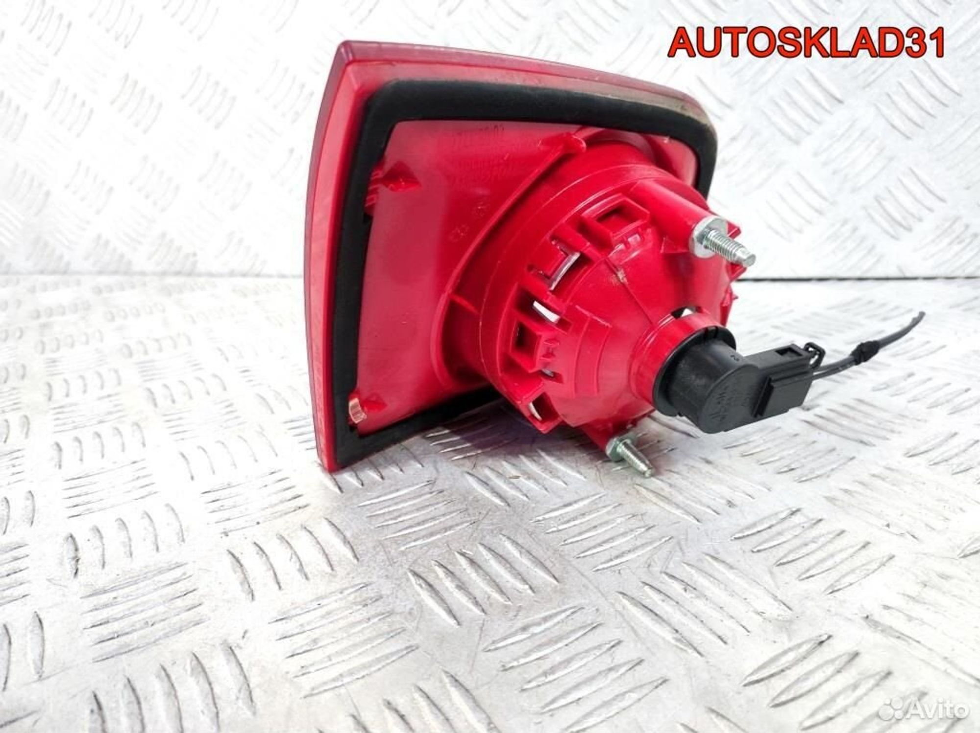 Фонарь задний внутренний правый VW Passat B6 Combi, 1700 рублей, Дубовое