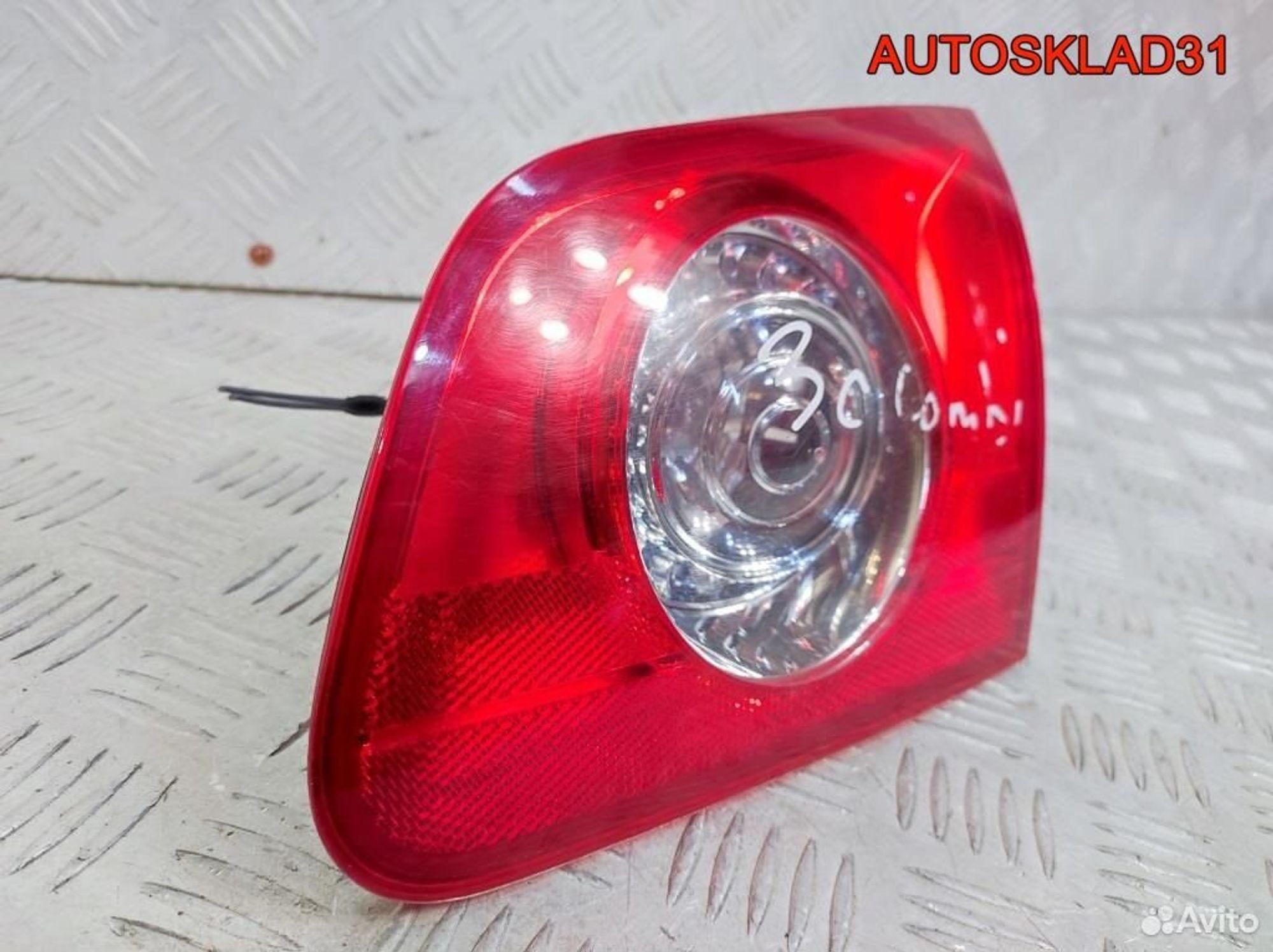 Фонарь задний внутренний правый VW Passat B6 Combi, 1700 рублей, Дубовое