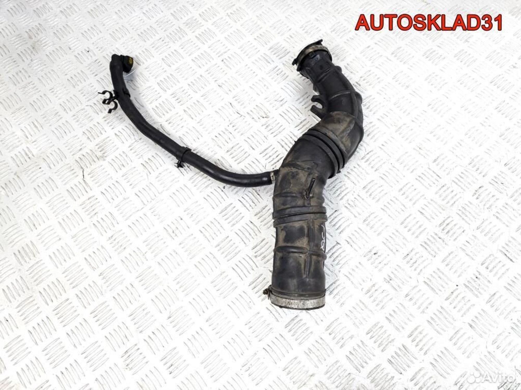 Патрубок воздушного фильтра Volvo V40 30899803, 1700 рублей, Дубовое