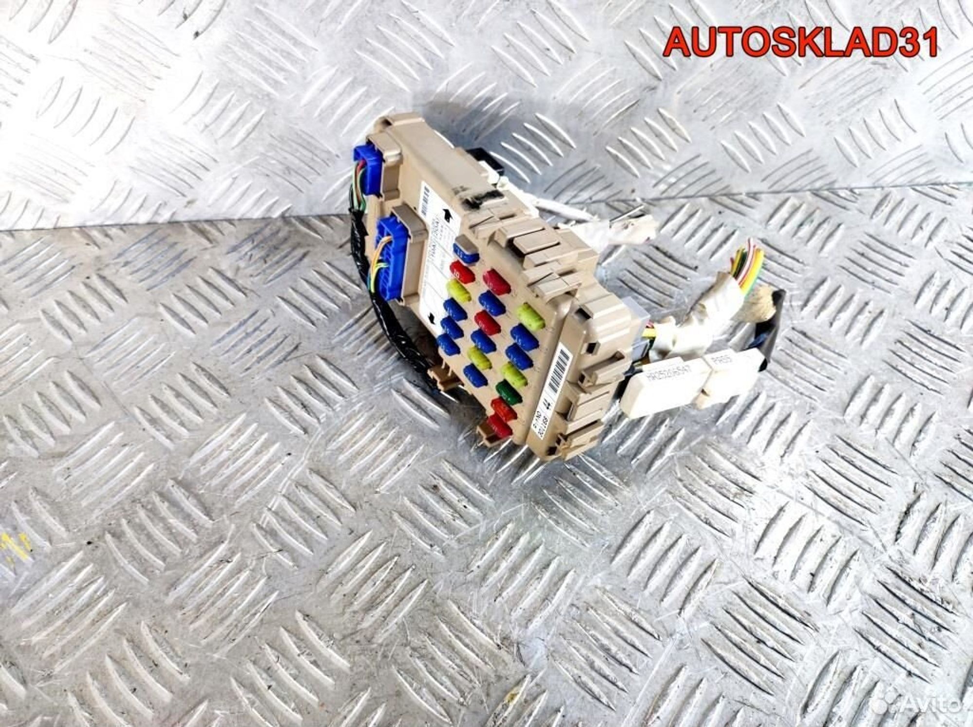 Блок предохранителей Subaru Impreza G11 82201FE001, 900 рублей, Дубовое