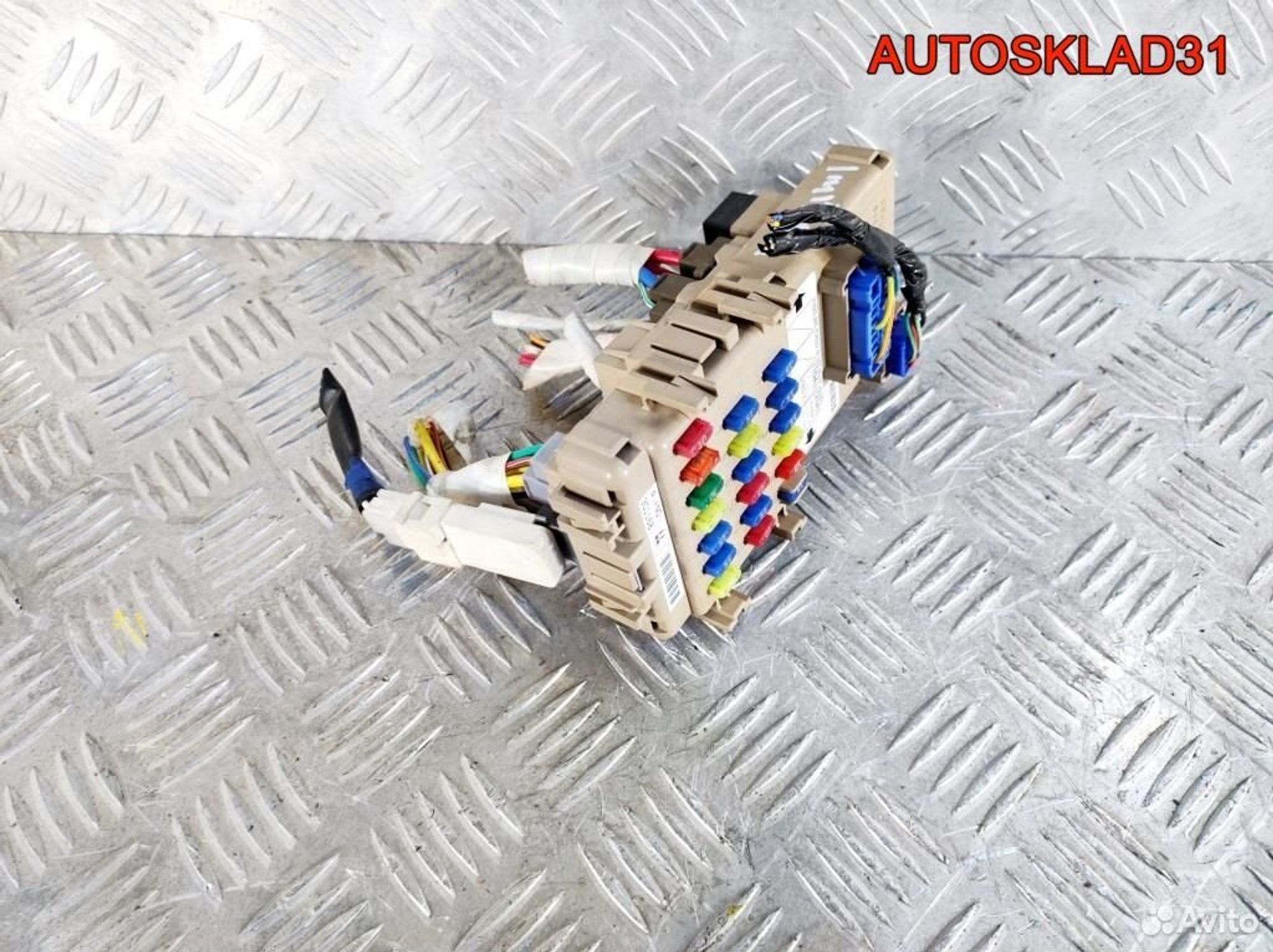 Блок предохранителей Subaru Impreza G11 82201FE001, 900 рублей, Дубовое