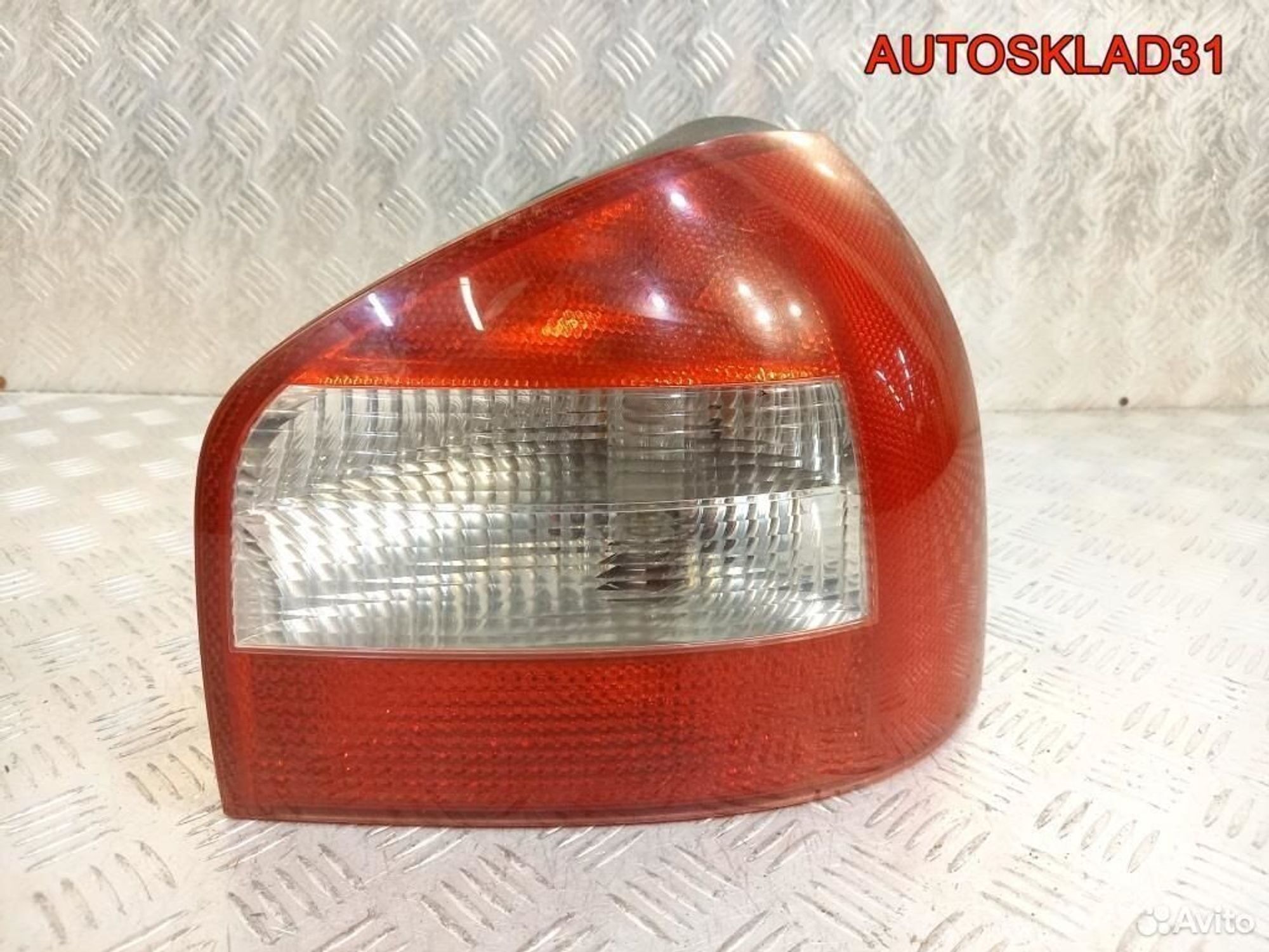 Фонарь задний правый Audi A3 8L 8L0945096B, 1800 рублей, Дубовое