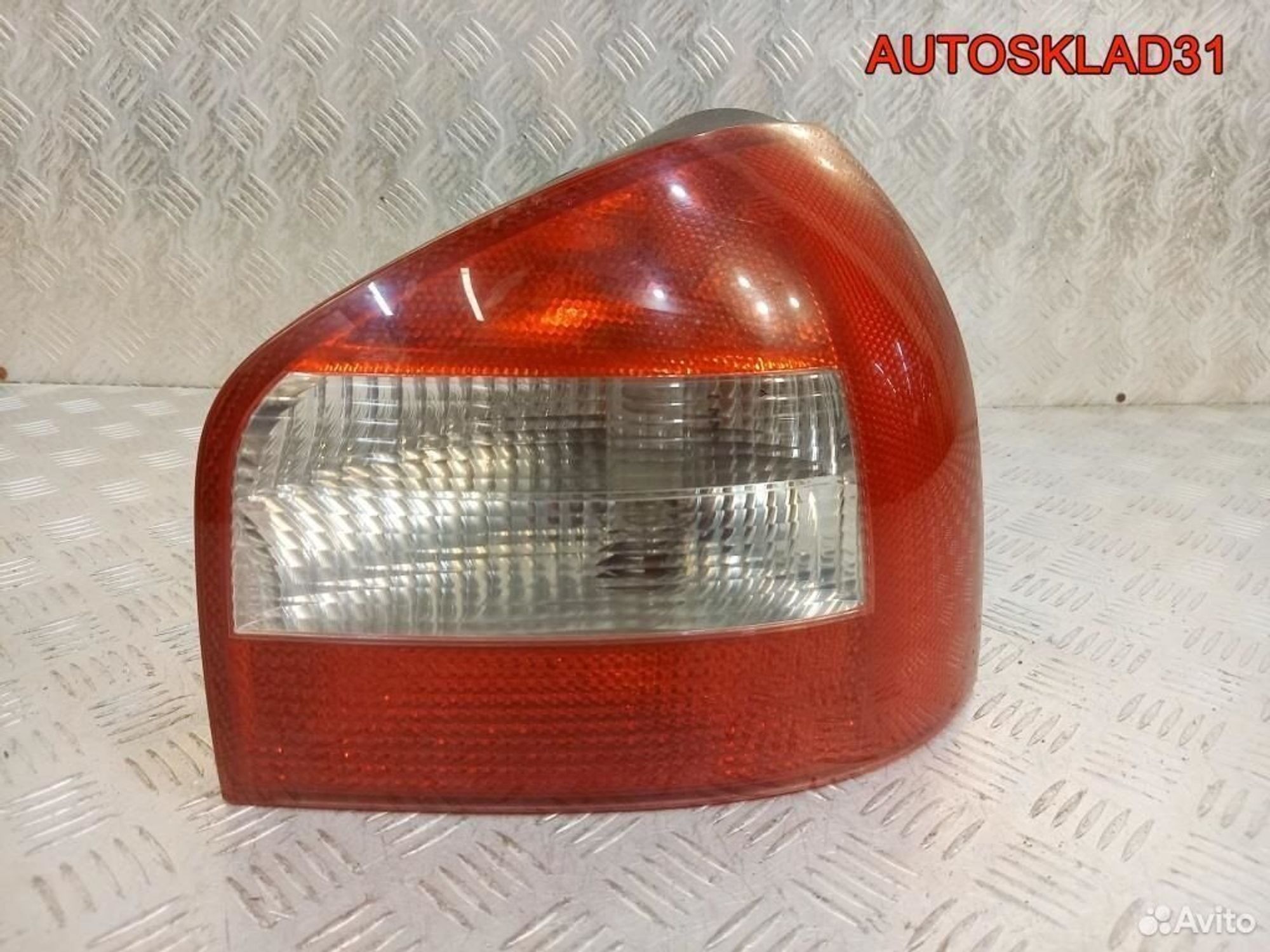 Фонарь задний правый Audi A3 8L 8L0945096B, 1800 рублей, Дубовое