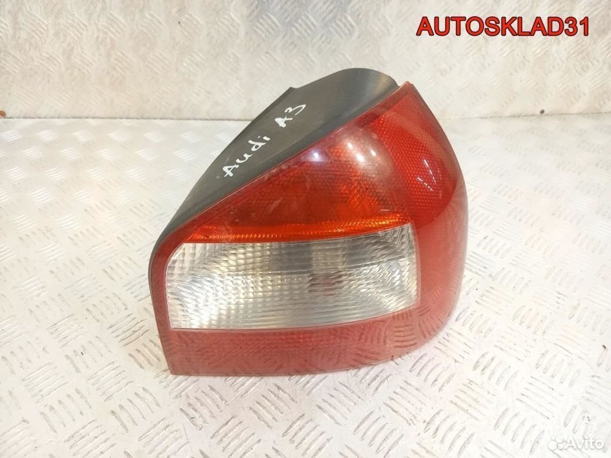 Фонарь задний правый Audi A3 8L 8L0945096B, 1800 рублей, Дубовое