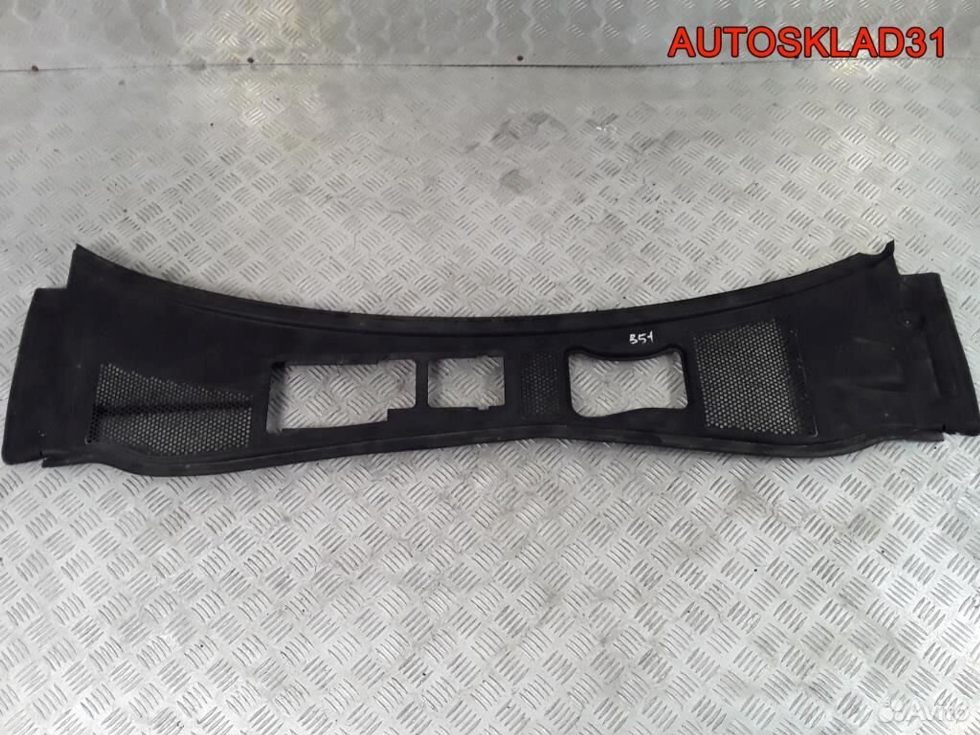 Решетка стеклоочистителя VW Passat B5+ 3B1819417C, 4500 рублей, Дубовое