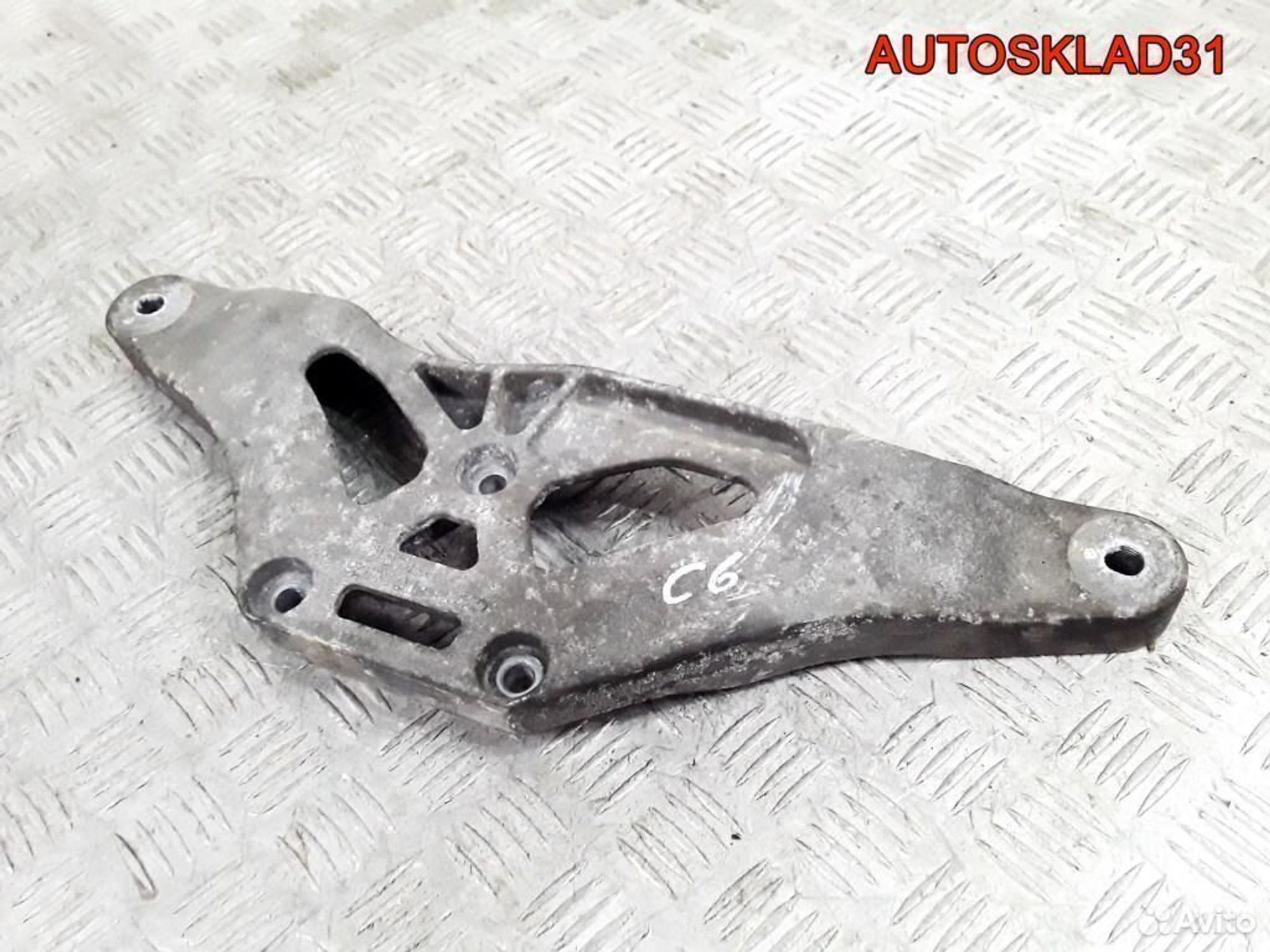 Кронштейн редуктора Audi A6 C6 4F0599287, 600 рублей, Дубовое