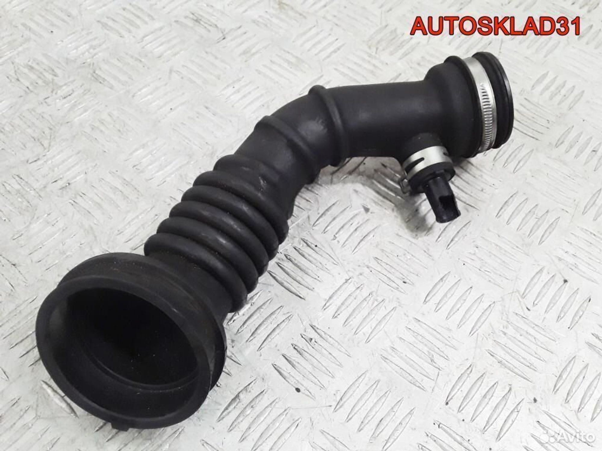 Патрубок интеркулера Toyota Corolla E12 1788033040, 1100 рублей, Дубовое