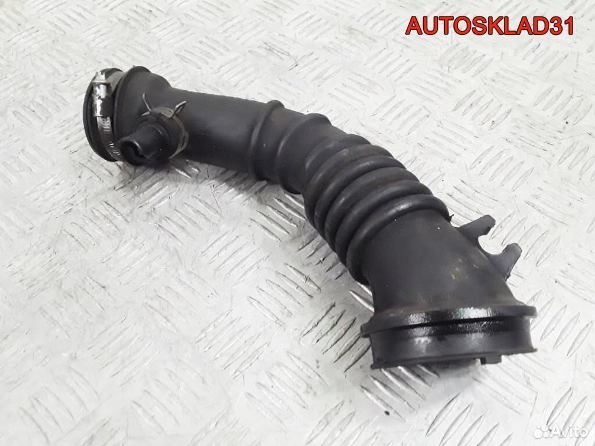 Патрубок интеркулера Toyota Corolla E12 1788033040, 1100 рублей, Дубовое