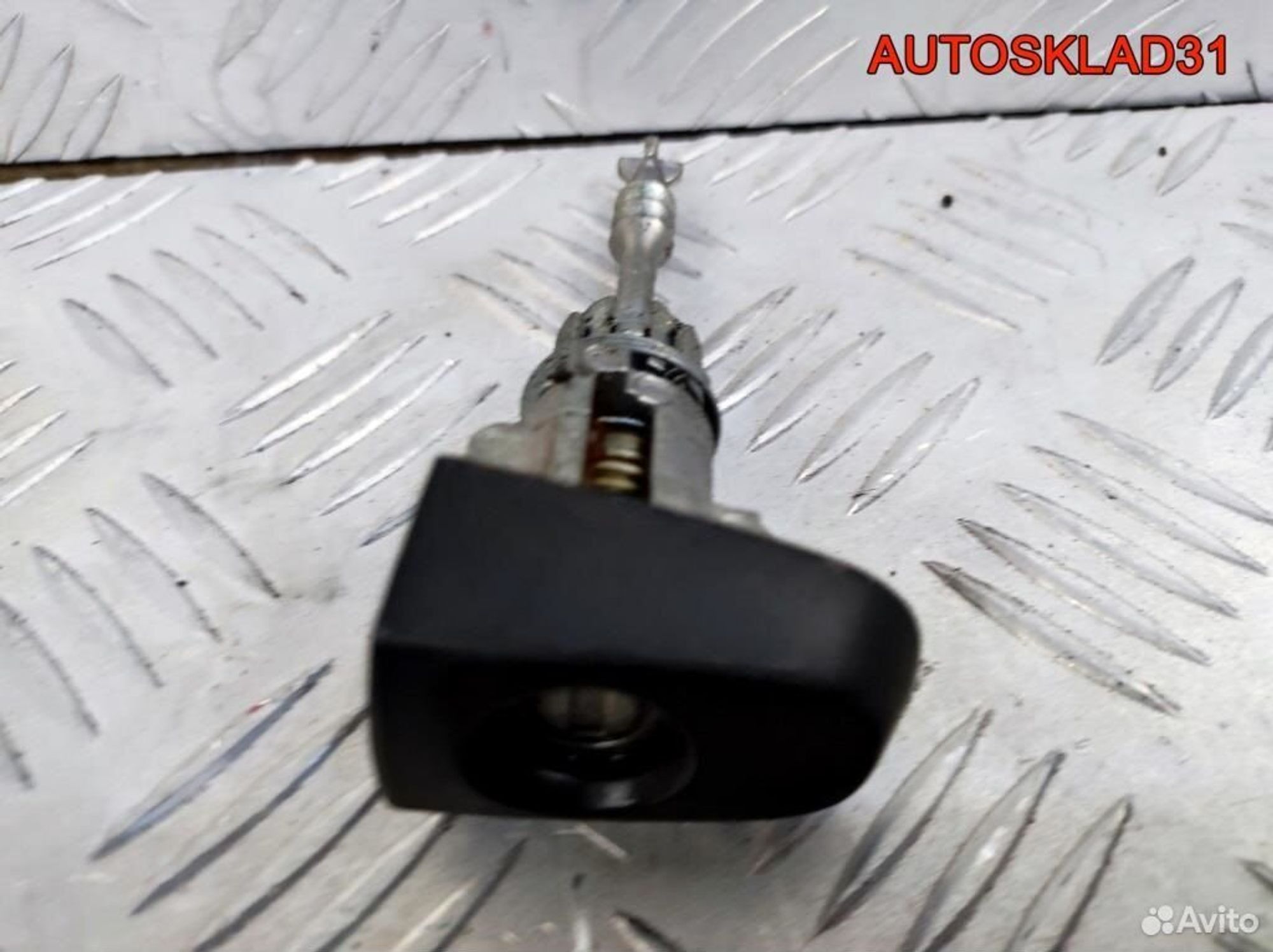 Вставка замка двери передней правой Toyota Yaris, 1700 рублей, Дубовое