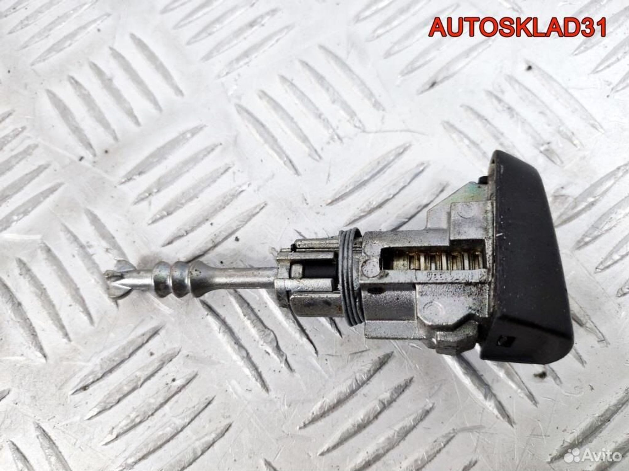 Вставка замка двери передней правой Toyota Yaris, 1700 рублей, Дубовое