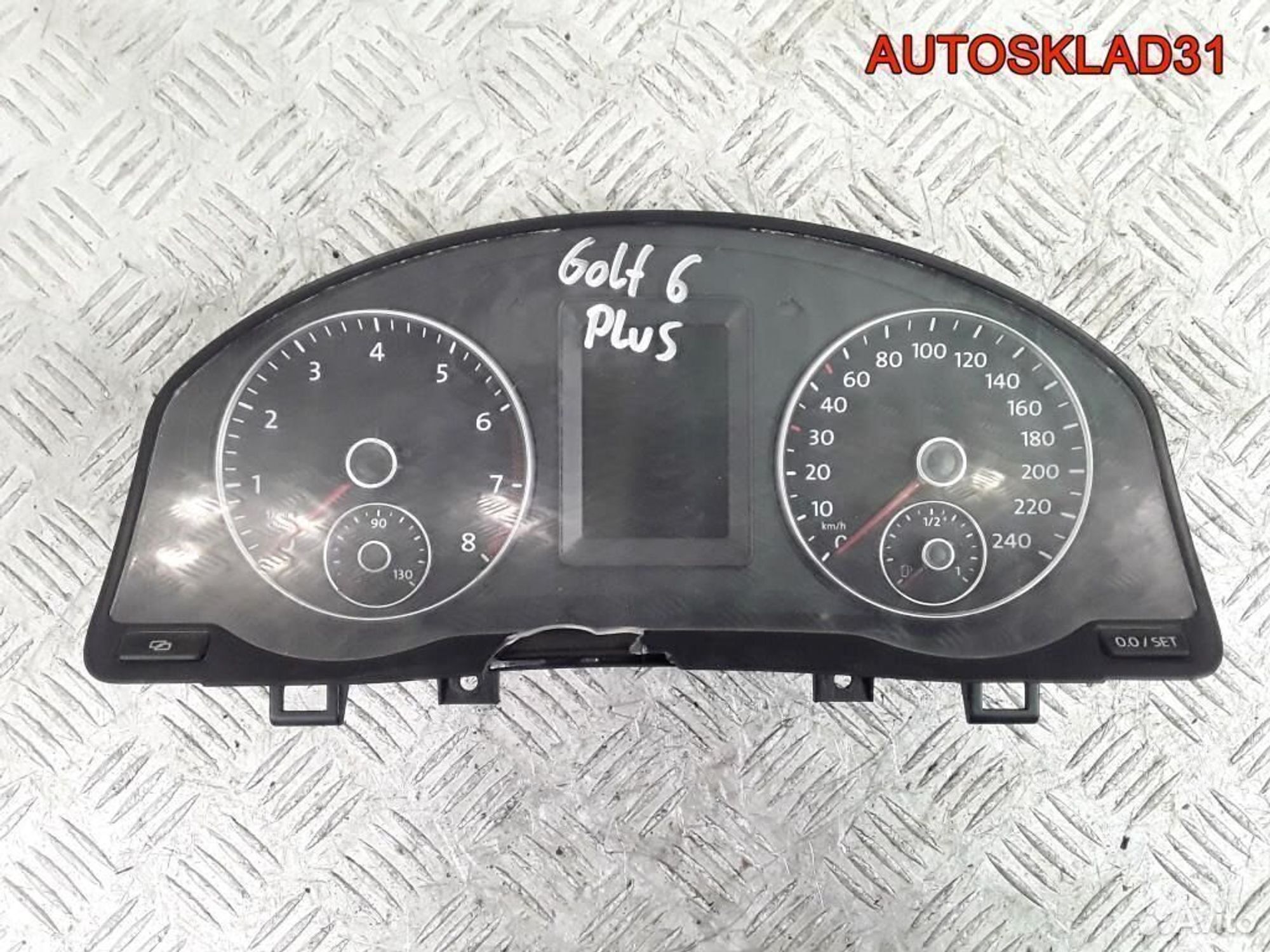 Панель приборов Volkswagen Golf Plus 5M0920872, 13900 рублей, Дубовое