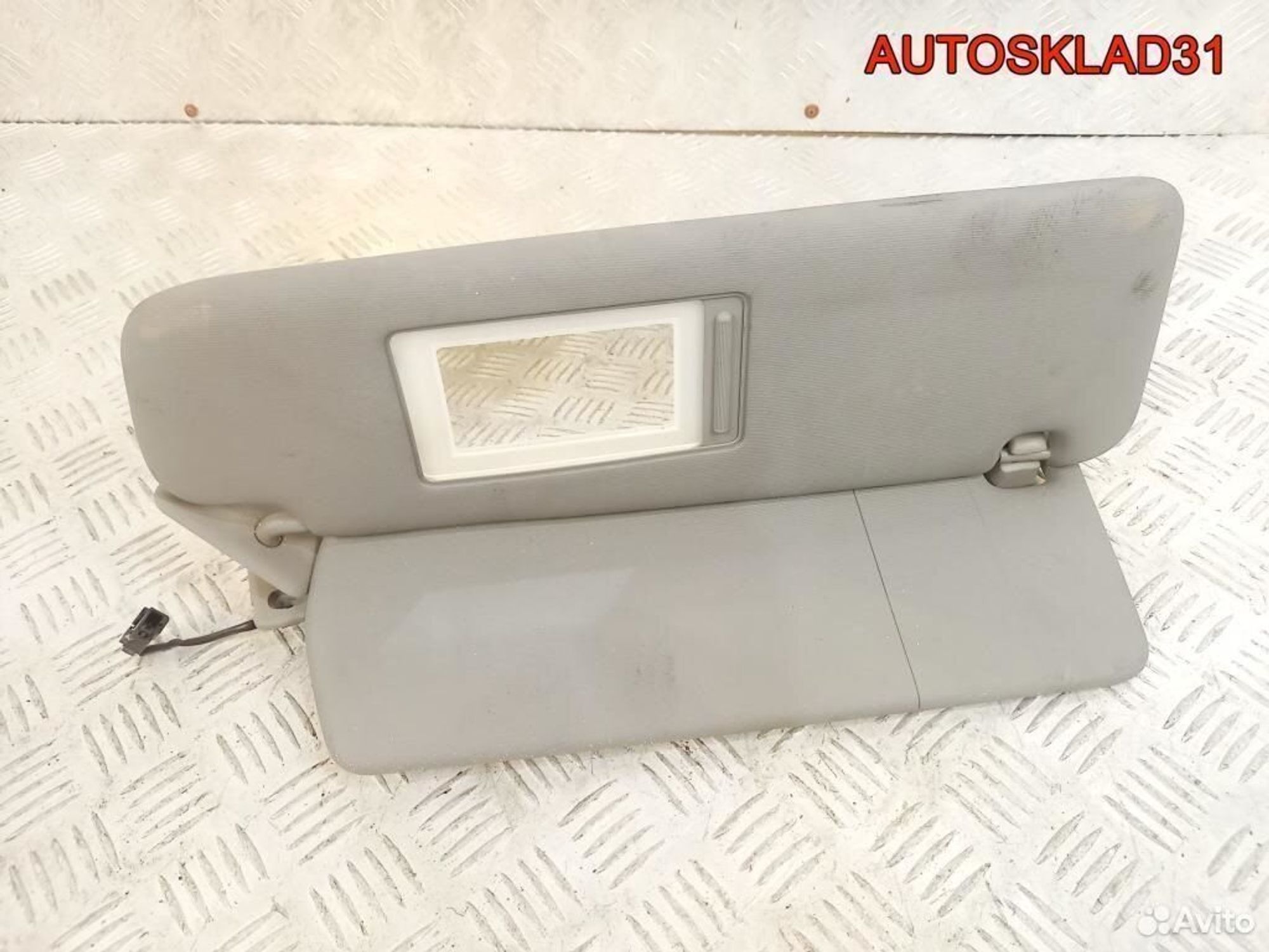 Козырек солнцезащитный правый VW Touareg 2002-2010, 1800 рублей, Дубовое