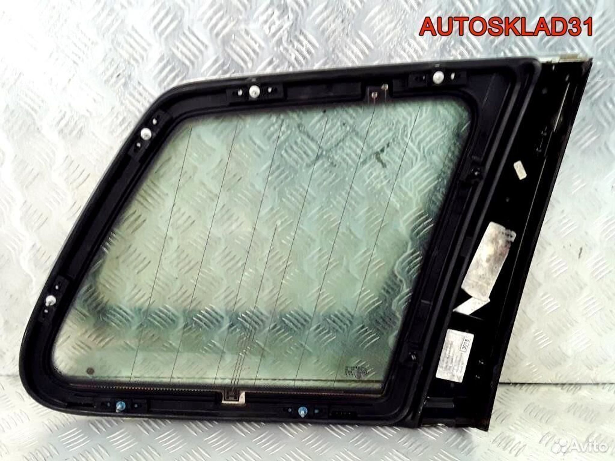 Стекло кузовное глухое левое VW Touareg 7L6845297, 2600 рублей, Дубовое