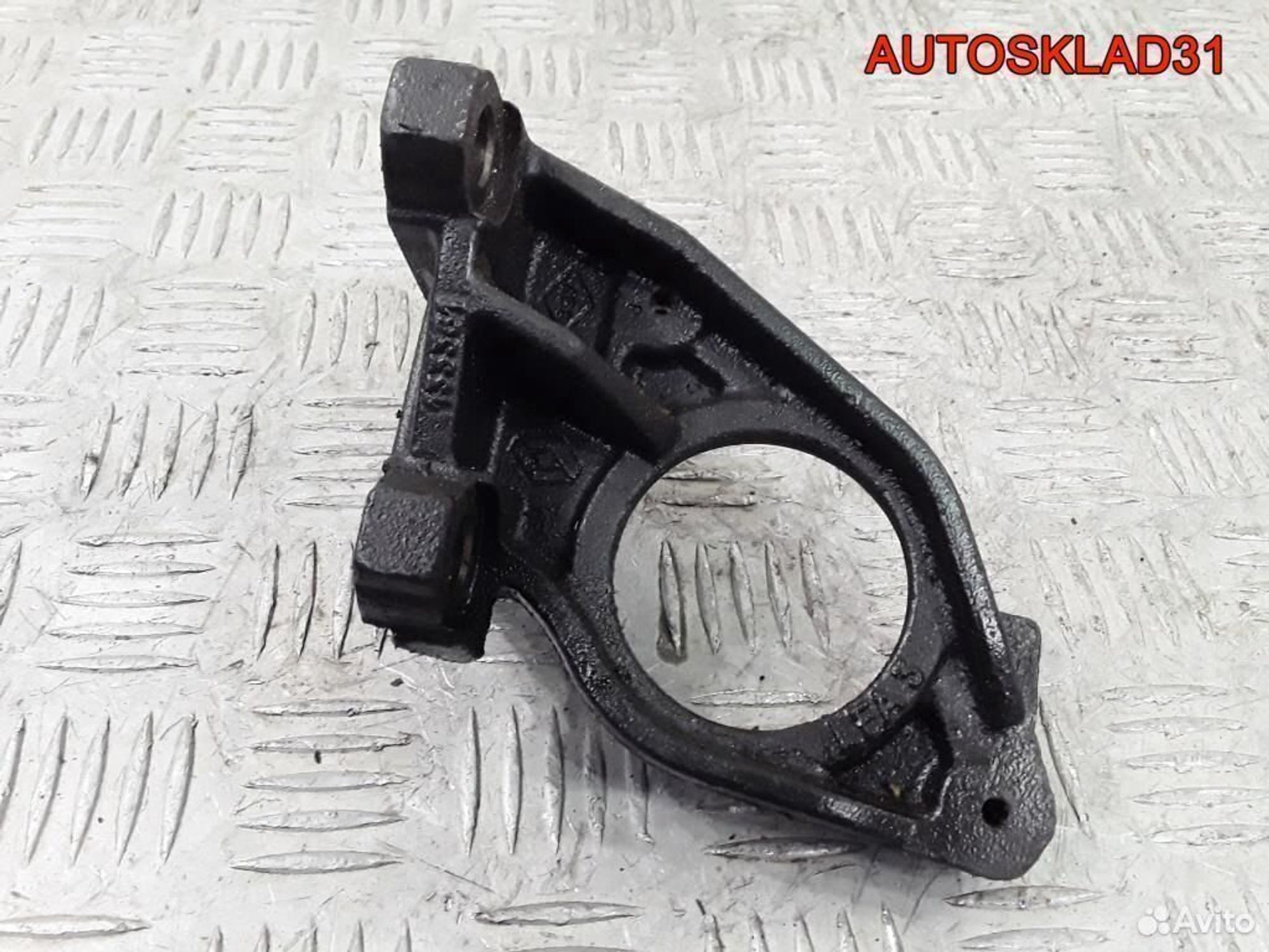 Кронштейн промвала Renault Espace 4 F4R 8200133381, 1800 рублей, Дубовое