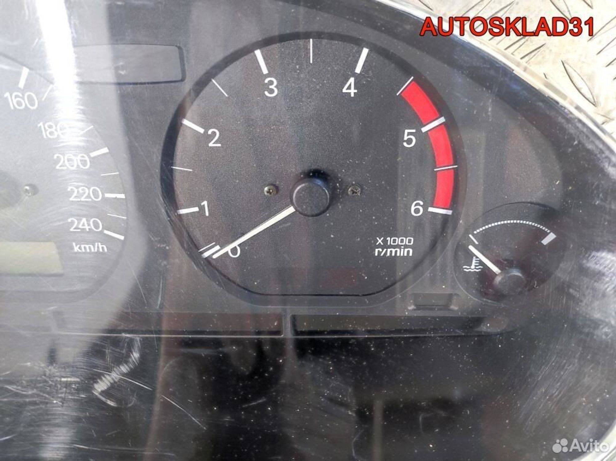 Панель приборов Mitsubishi Carisma MR480266, 2500 рублей, Дубовое