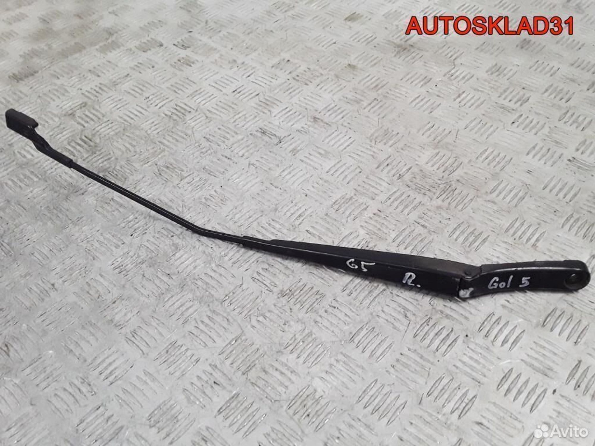 Поводок стеклоочистителя правый VW Golf 1Q1955410, 1100 рублей, Дубовое