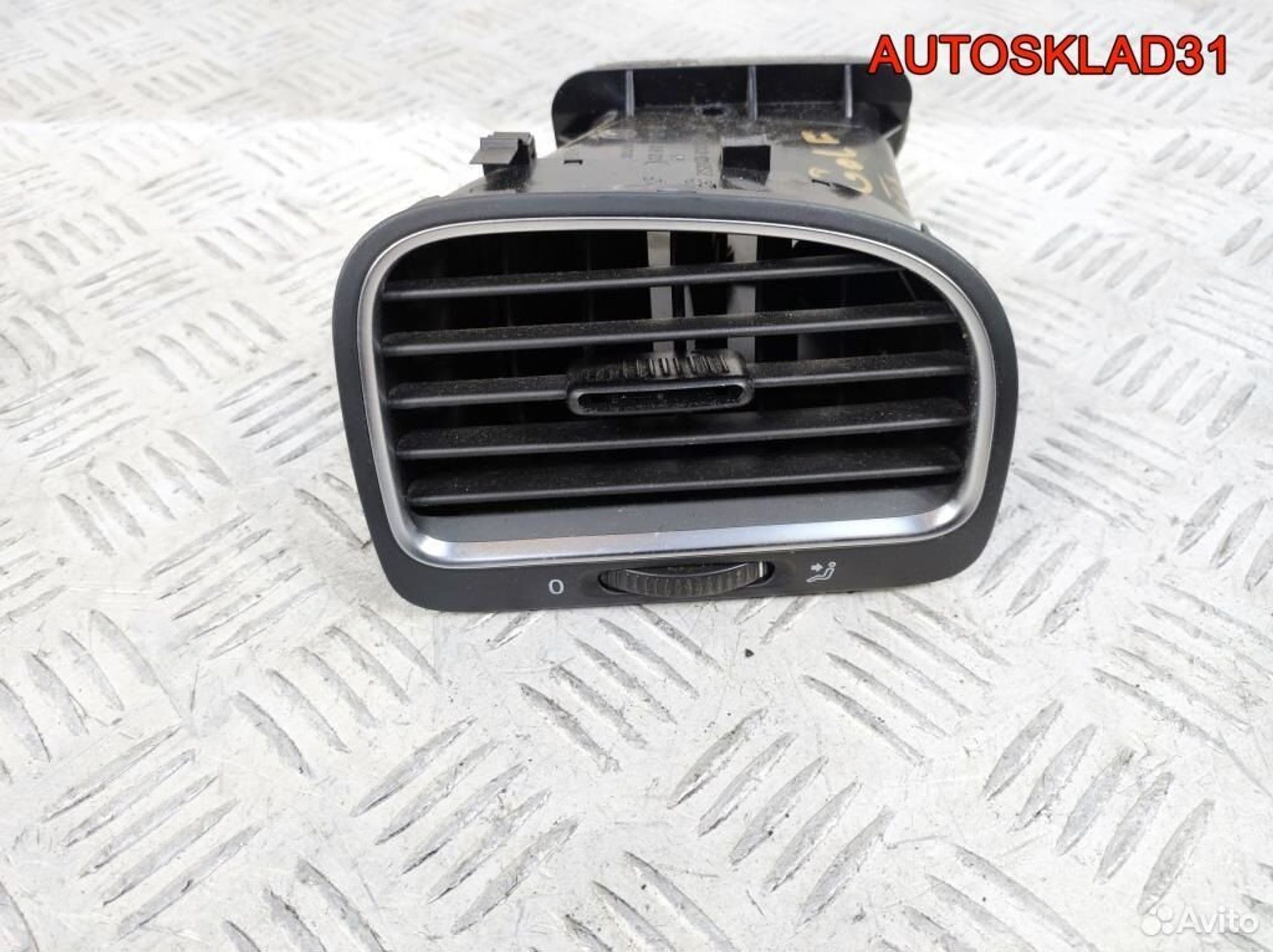 Дефлектор воздушный правый VW Golf 6 5K0819704K, 1100 рублей, Дубовое