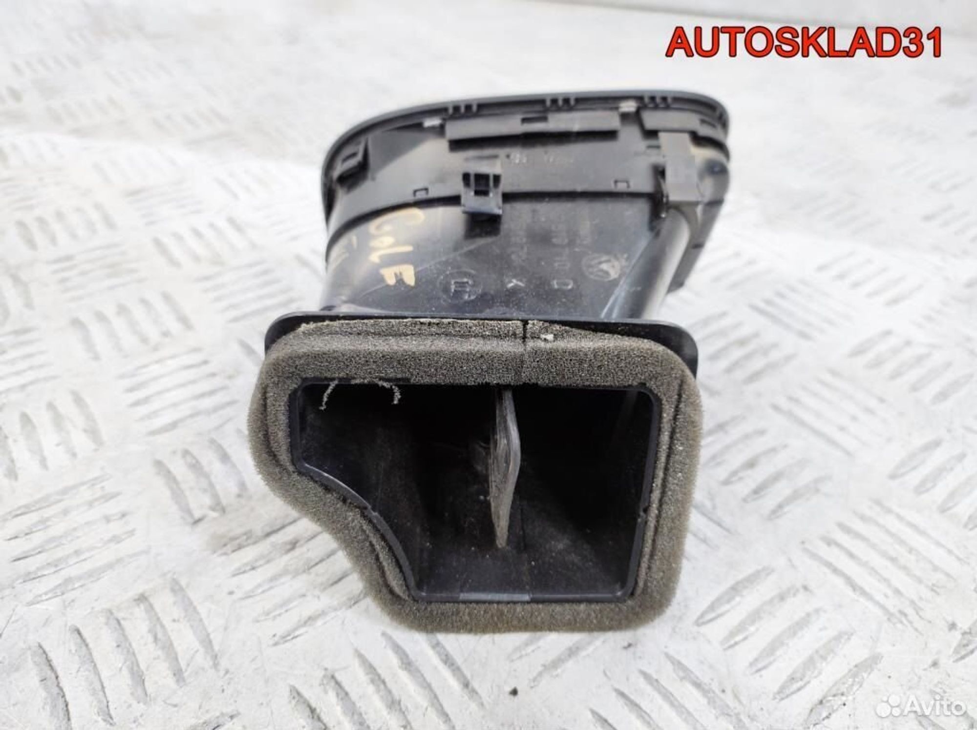 Дефлектор воздушный правый VW Golf 6 5K0819704K, 1100 рублей, Дубовое