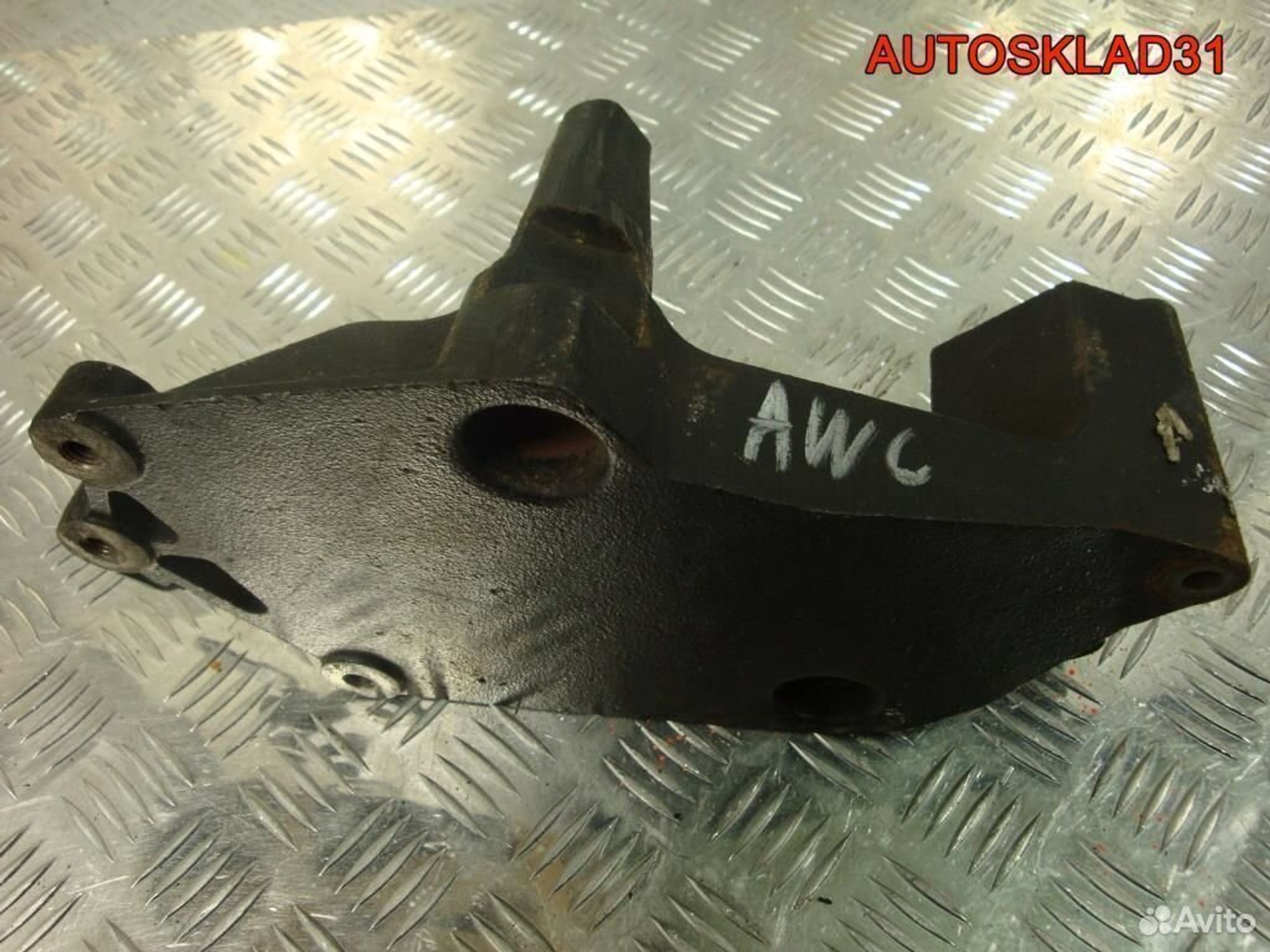 Кронштейн двигателя правый Alhambra 7M0199308C, 1200 рублей, Дубовое