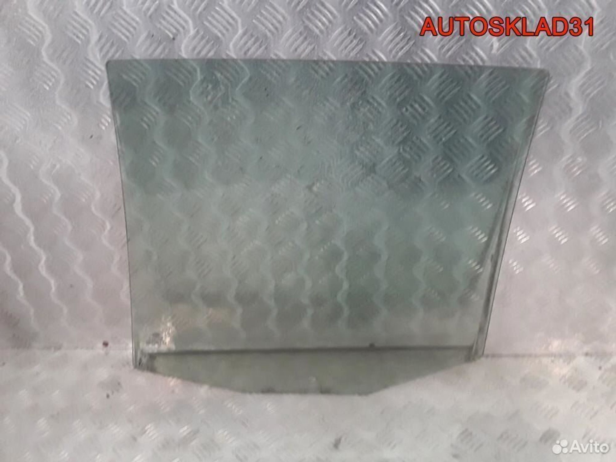 Стекло двери задней правой Ford Fusion 1214358, 1700 рублей, Дубовое