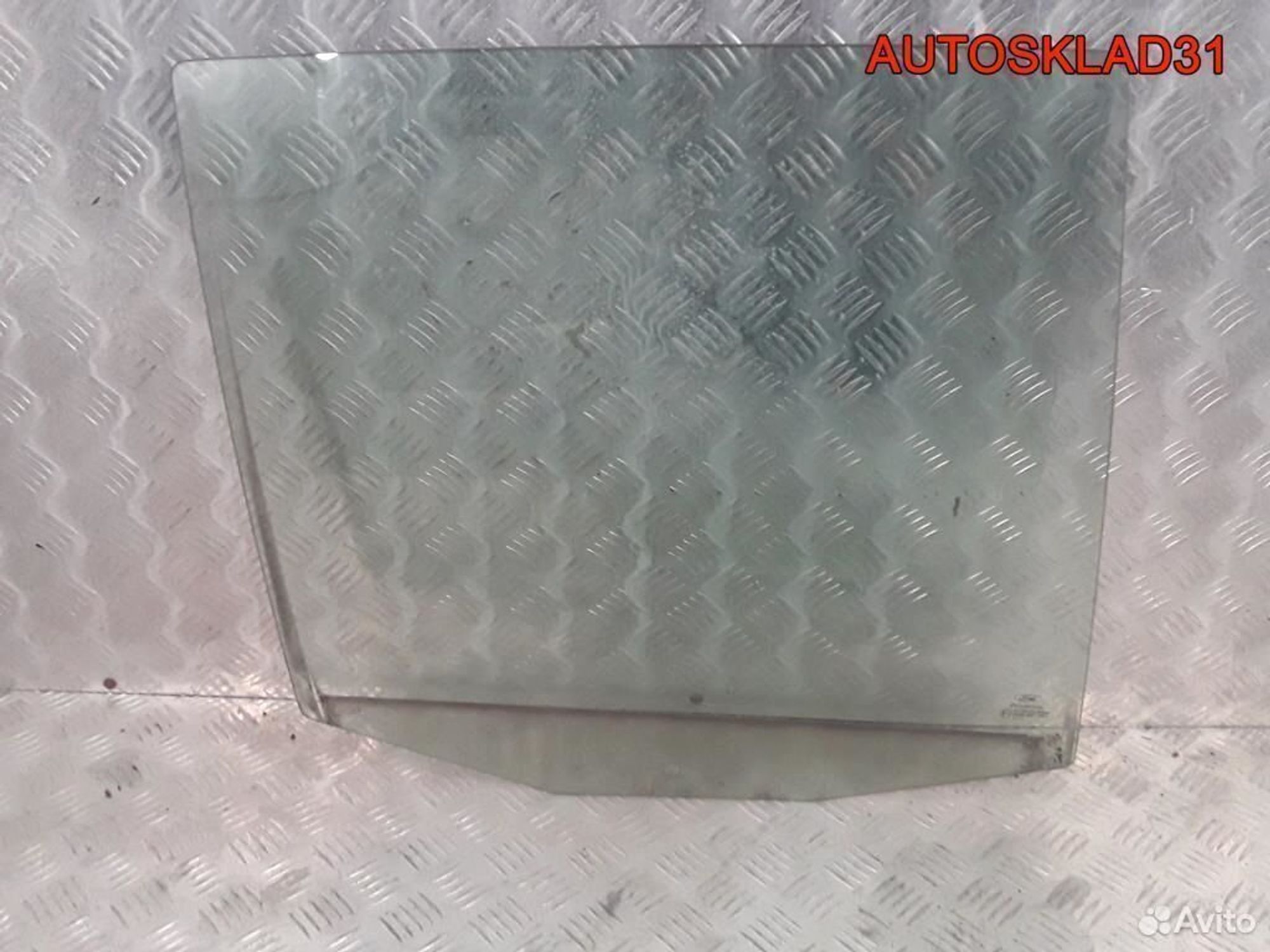 Стекло двери задней правой Ford Fusion 1214358, 1700 рублей, Дубовое