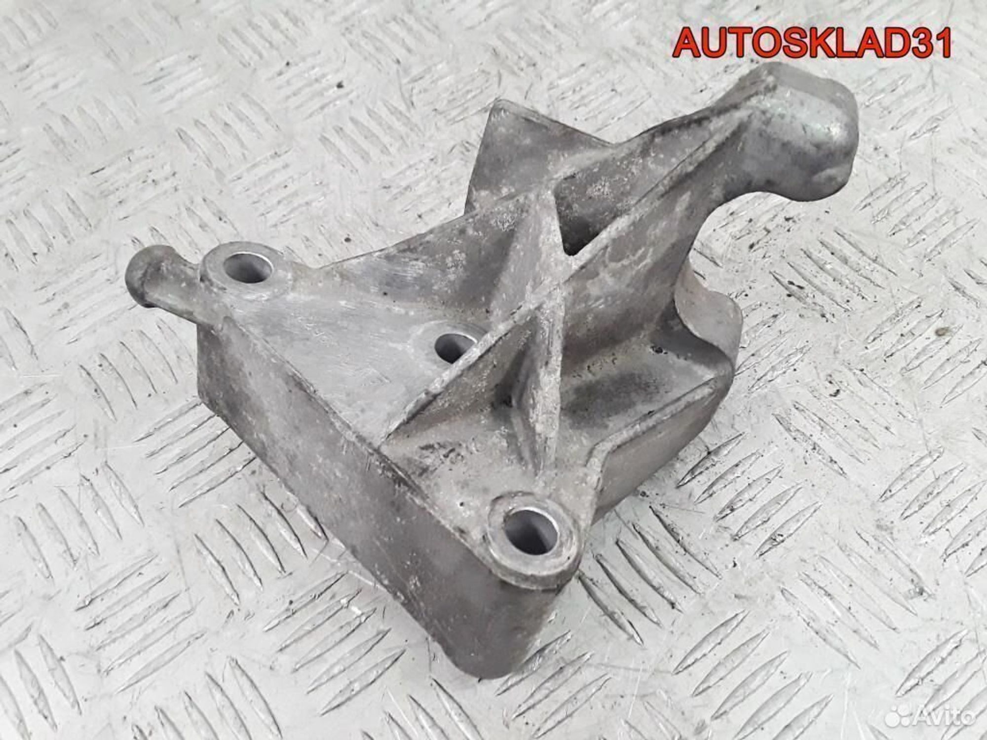 Кронштейн кпп Opel Vectra B 90496729, 900 рублей, Дубовое