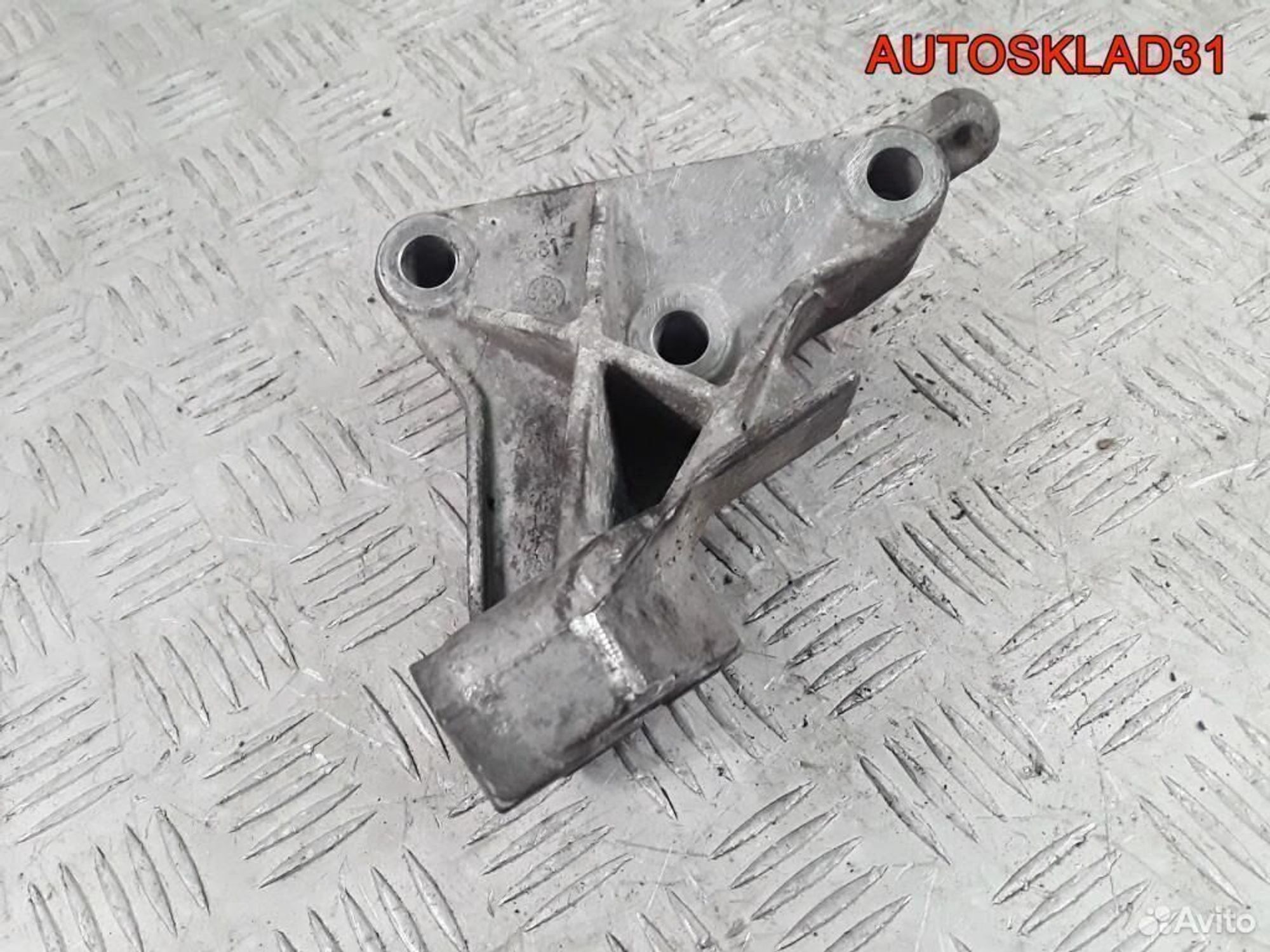 Кронштейн кпп Opel Vectra B 90496729, 900 рублей, Дубовое