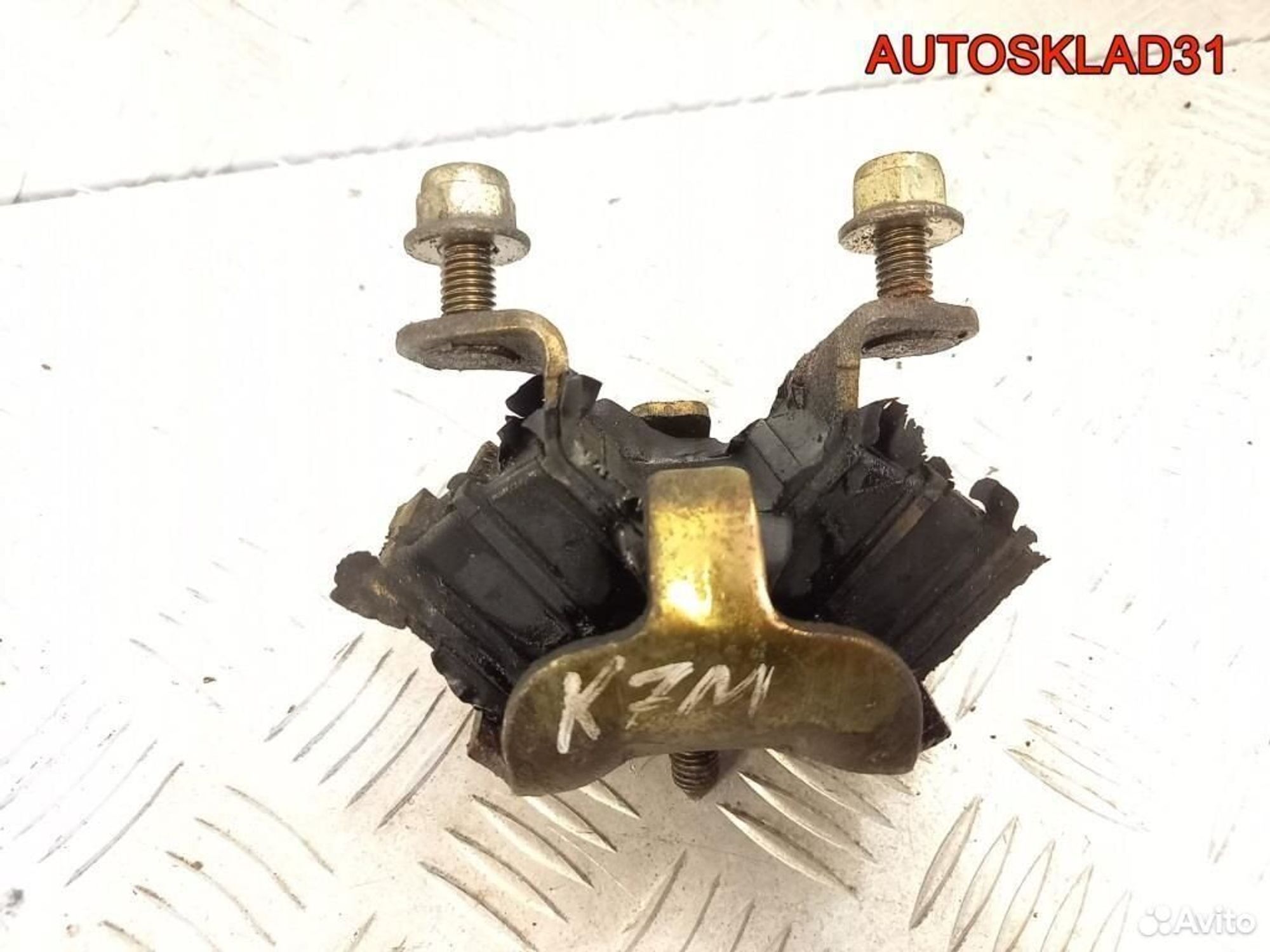 Опора двигателя правая Renault Megane 1 1.6 K7M, 1400 рублей, Дубовое