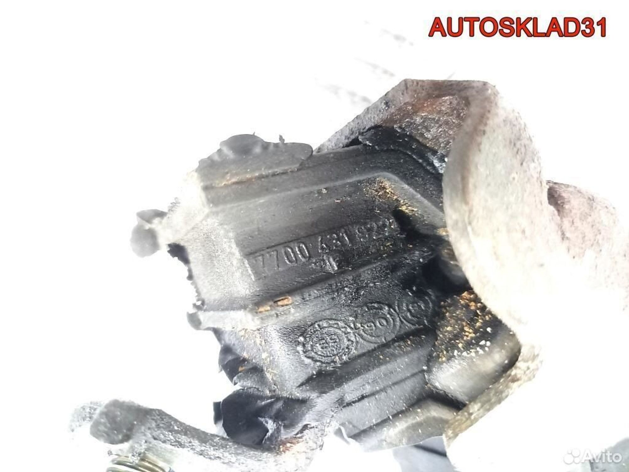 Опора двигателя правая Renault Megane 1 1.6 K7M, 1400 рублей, Дубовое