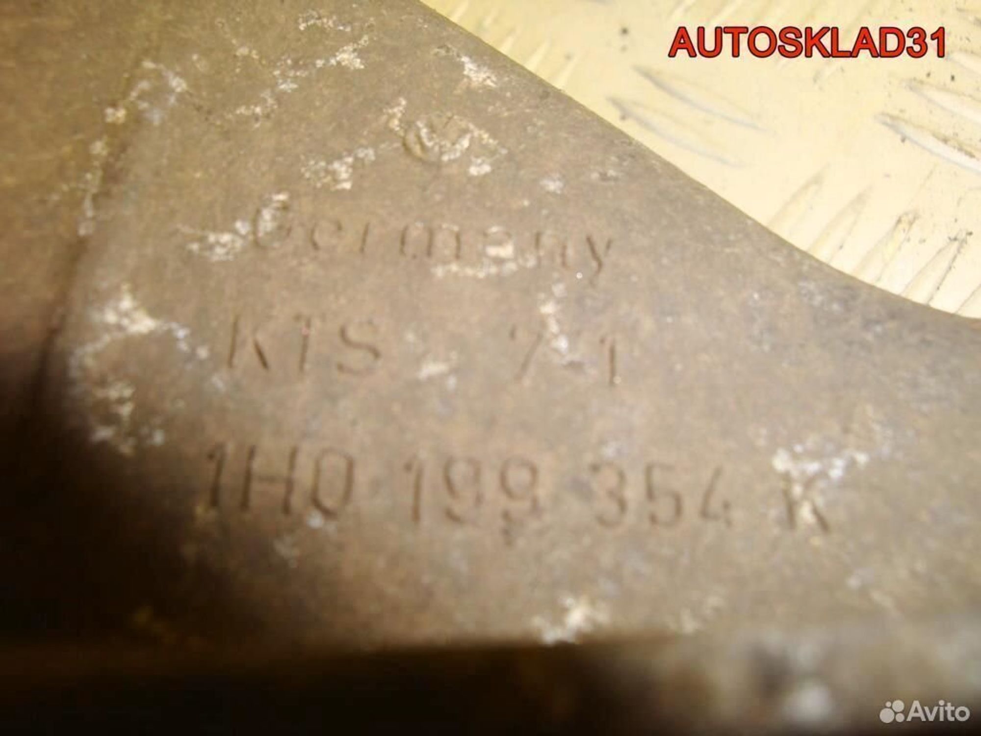 Кронштейн двигателя правый VW Golf 3 1H0199354K, 600 рублей, Дубовое