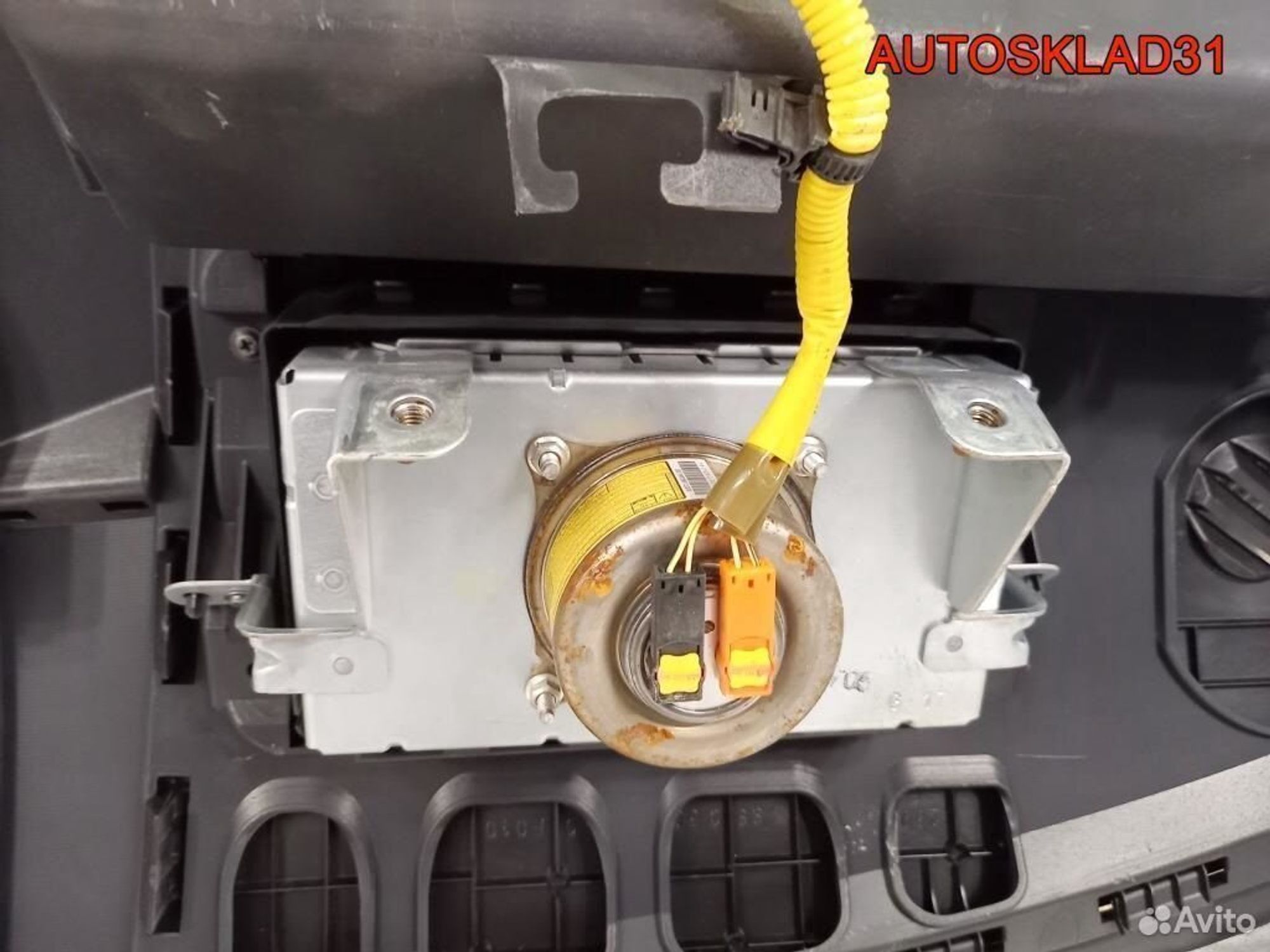 Торпедо Toyota Corolla Verso 553020F011B0, 11300 рублей, Дубовое