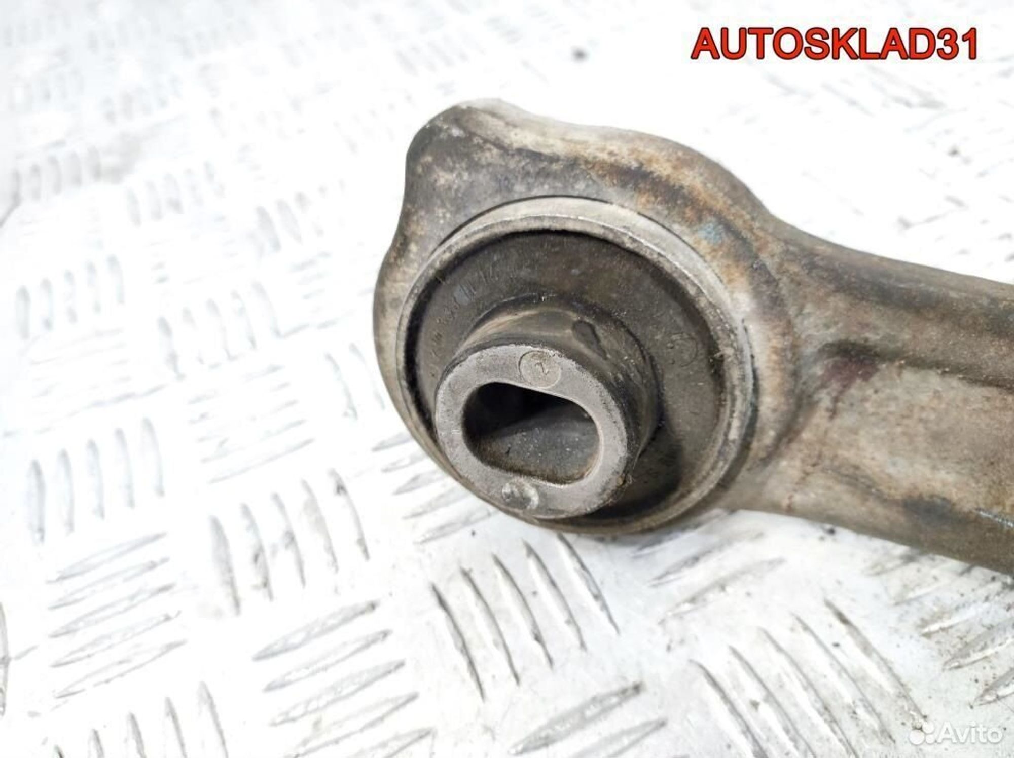 Рычаг передний нижний правый задний Mercedes W211, 1700 рублей, Дубовое