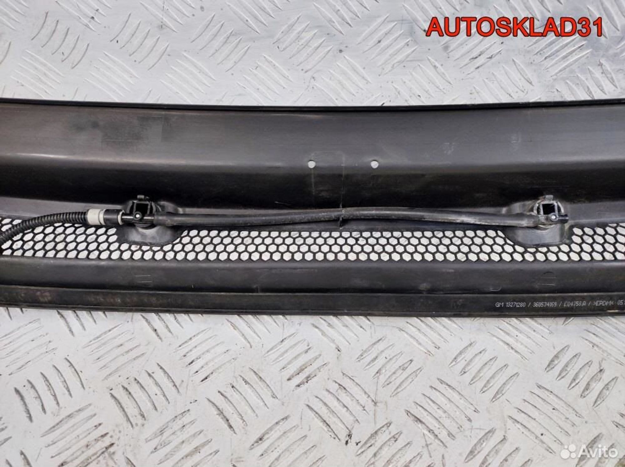 Решетка стеклоочистителя Opel Astra J 13267105, 2100 рублей, Дубовое