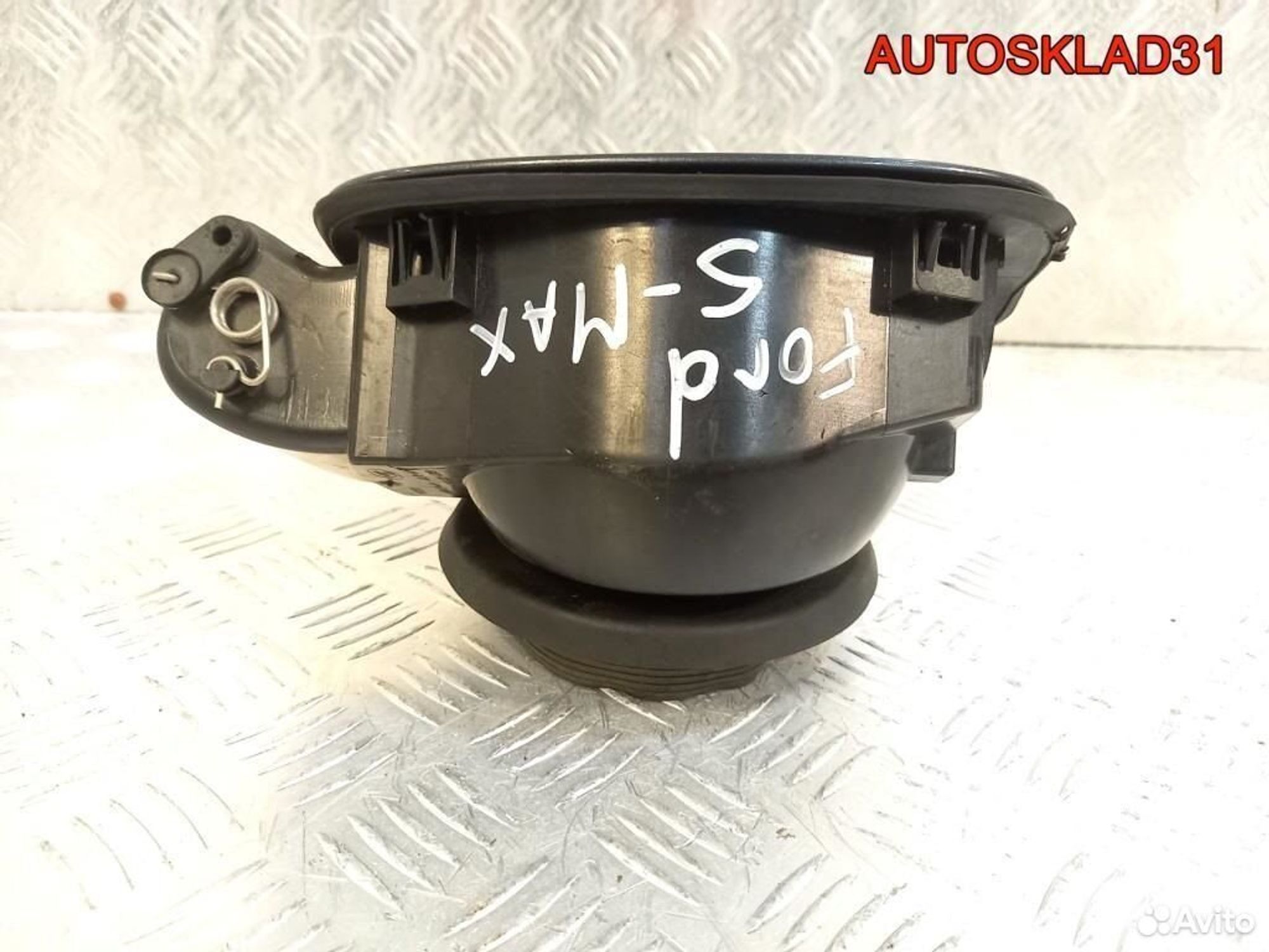 Лючок бензобака Ford Galaxy 1377501, 1700 рублей, Дубовое