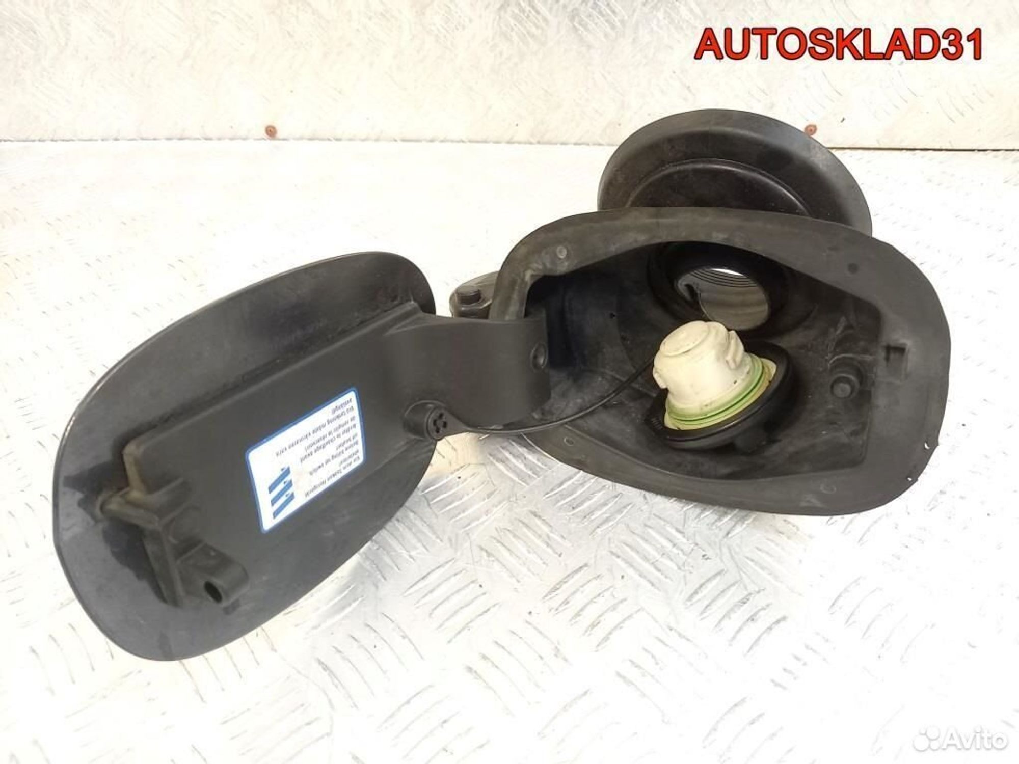 Лючок бензобака Ford Galaxy 1377501, 1700 рублей, Дубовое