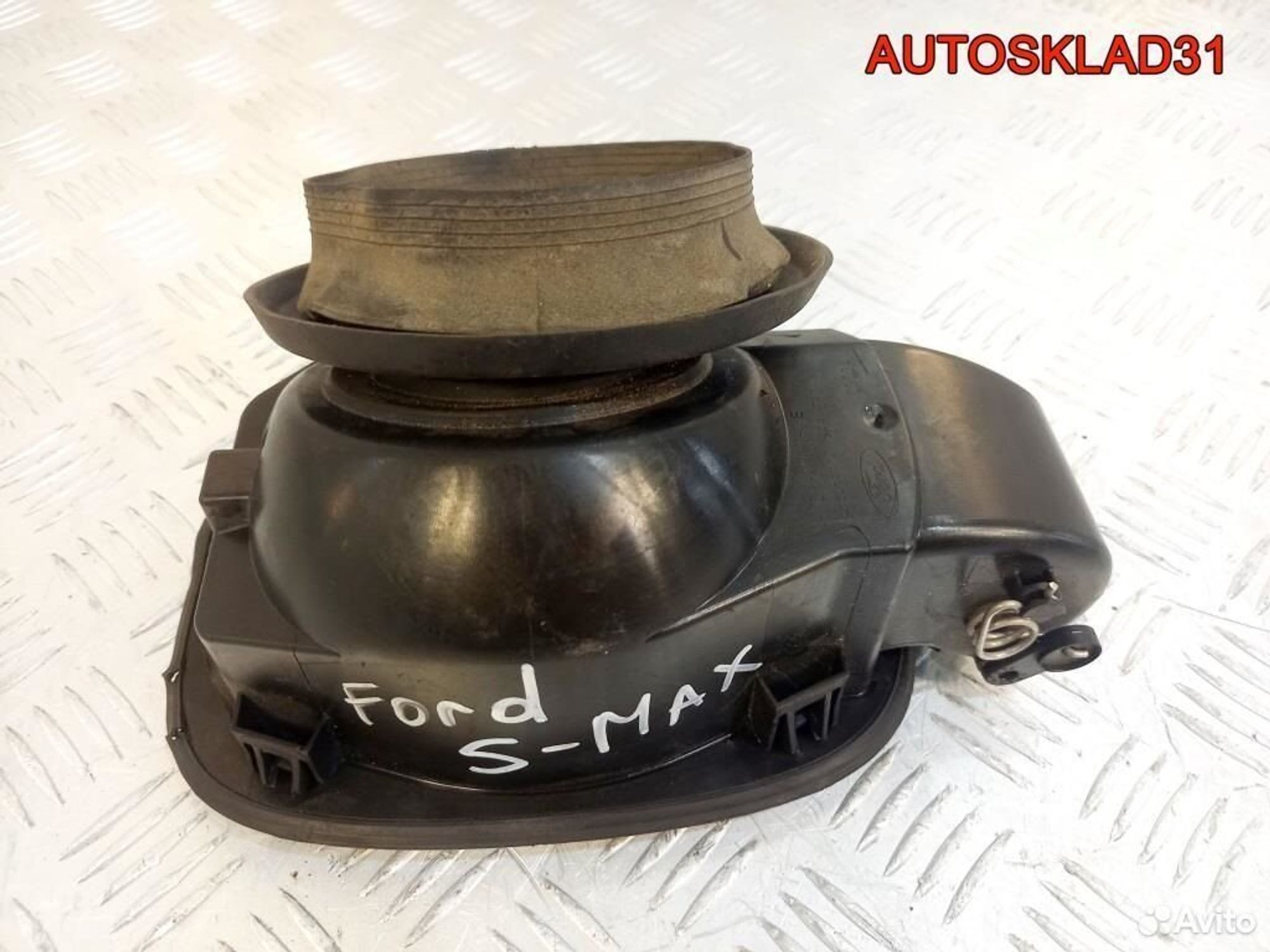 Лючок бензобака Ford Galaxy 1377501, 1700 рублей, Дубовое