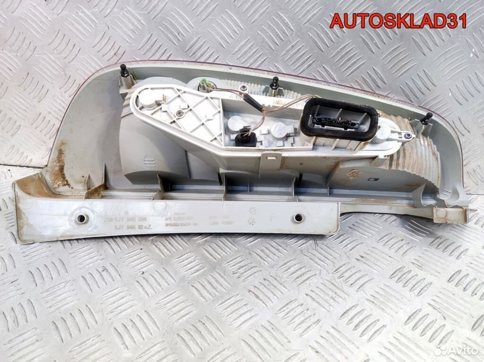 Фонарь задний правый Skoda Roomster 5J7945096, 4100 рублей, Дубовое