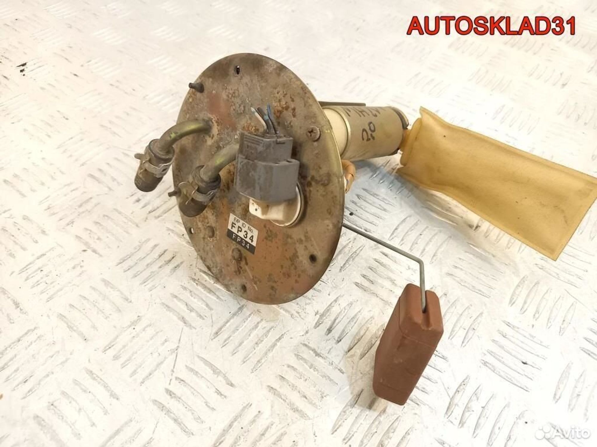 Насос топливный электрический Mazda fp341335za, 2600 рублей, Дубовое