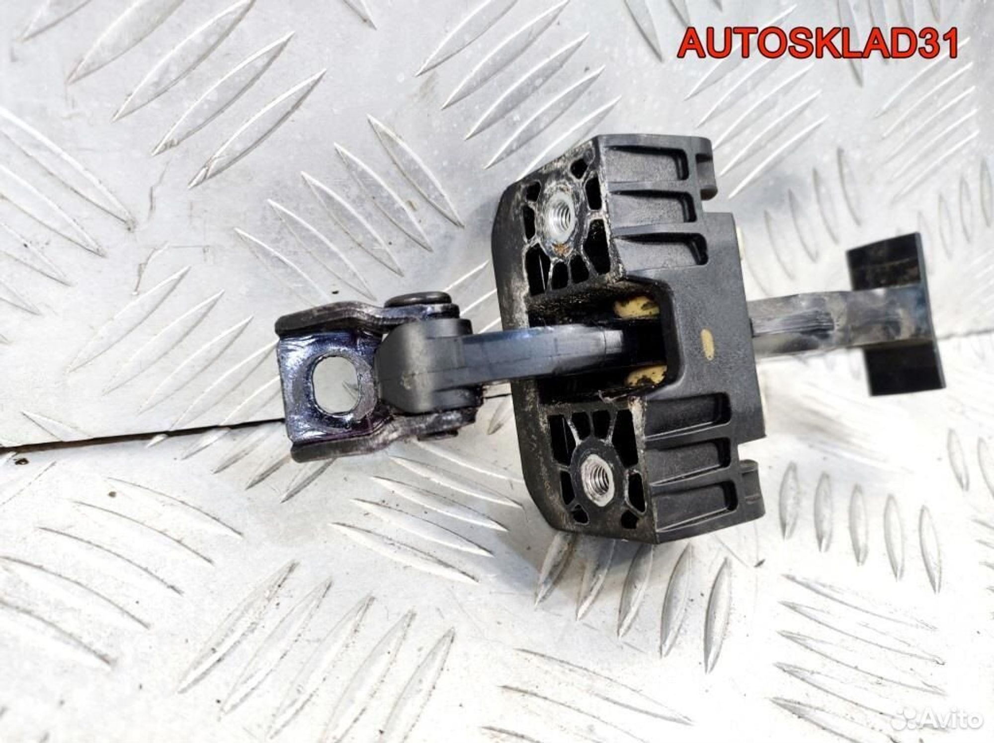 Ограничитель двери задний BMW E90 51227176808, 1100 рублей, Дубовое