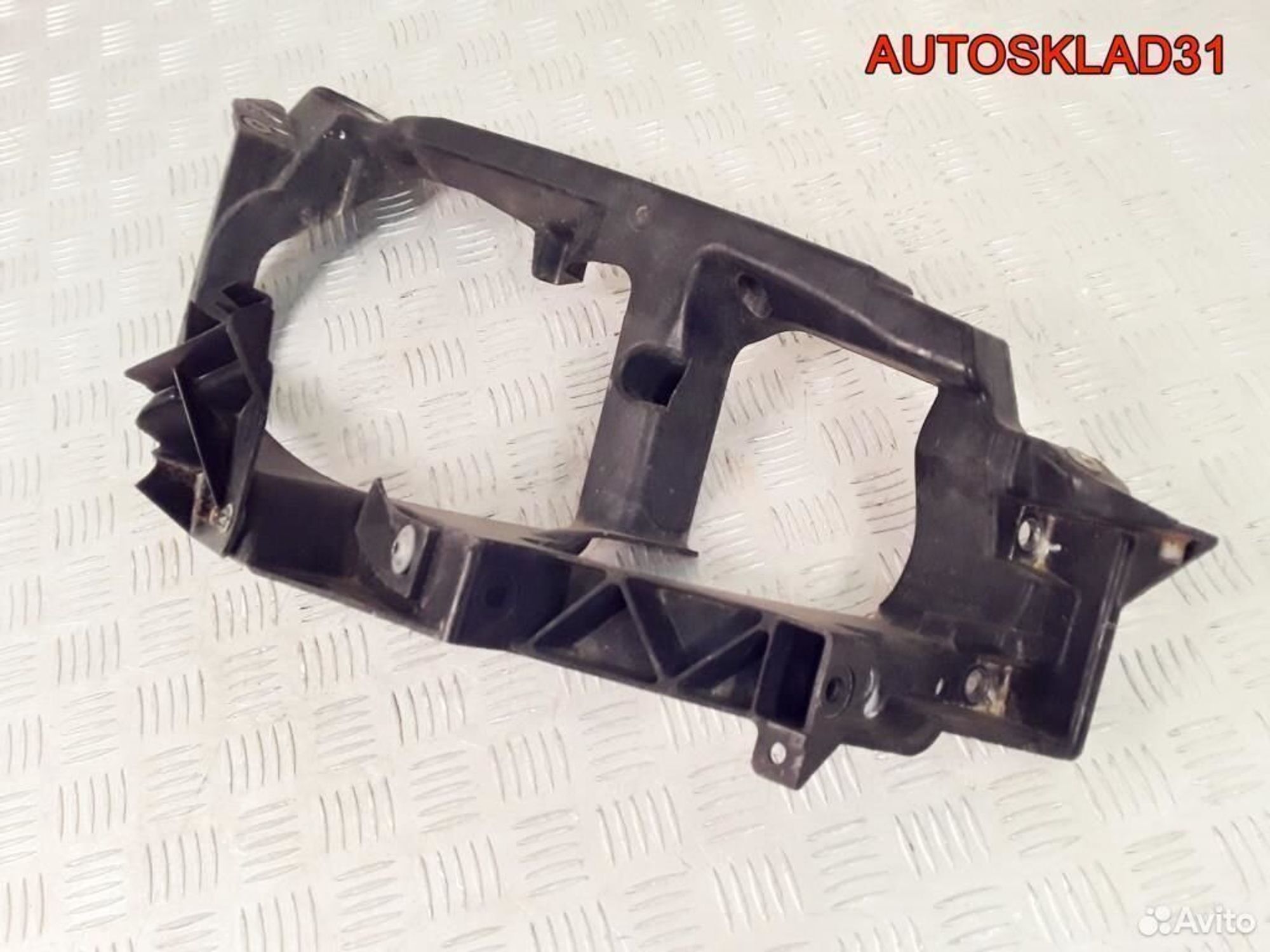 Панель передняя правая Mitsubishi Colt Z3 MN105060, 7000 рублей, Дубовое