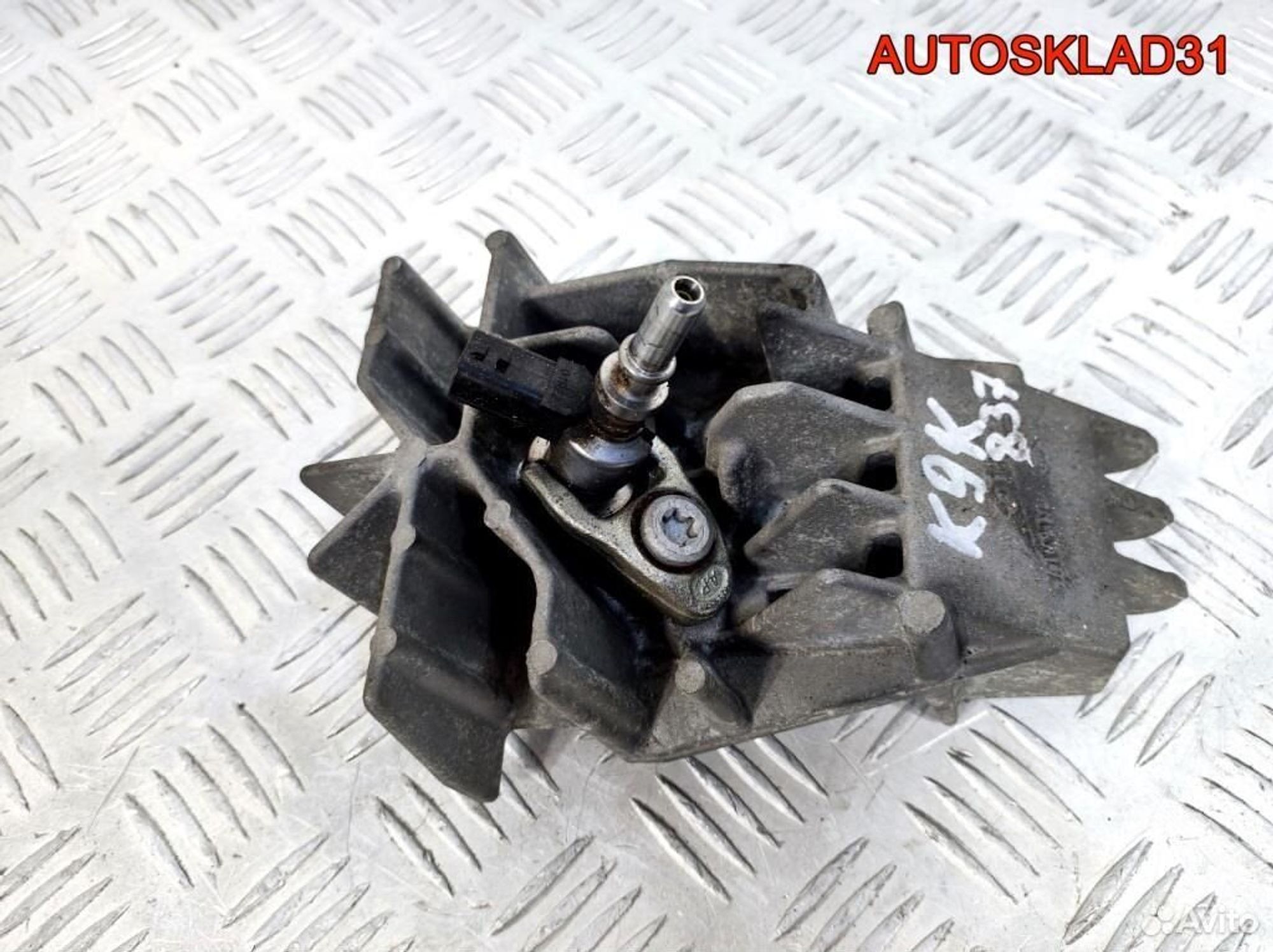 Кронштейн форсунки K9K Renault Megane 3 8200771226, 1100 рублей, Дубовое