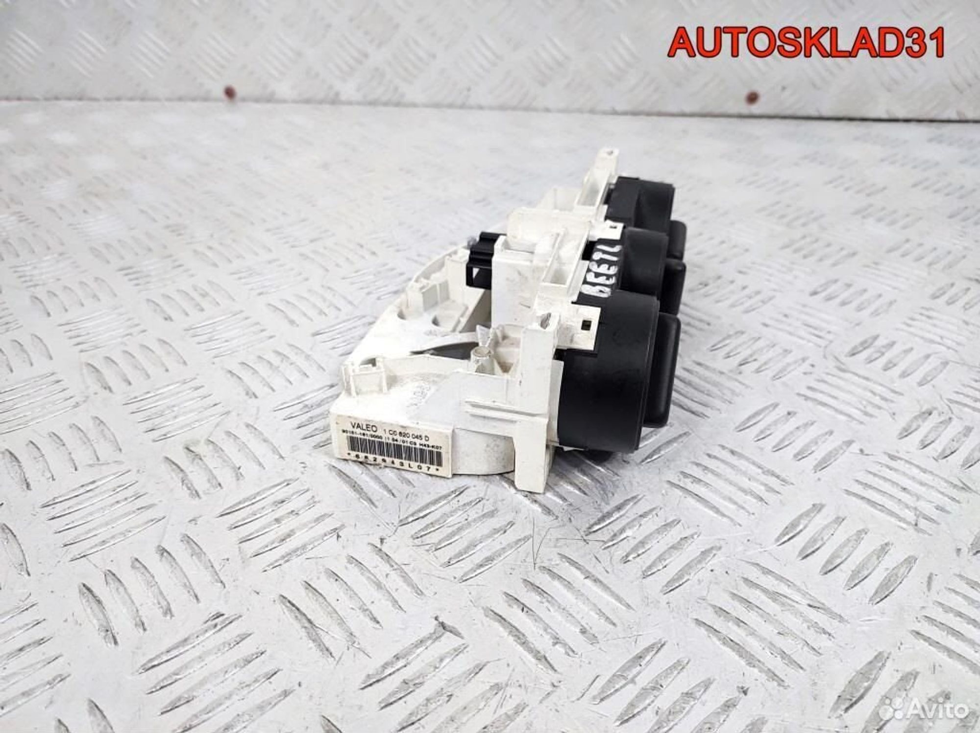 Блок управления отопителем VW Beetle 1C0820045D, 3600 рублей, Дубовое