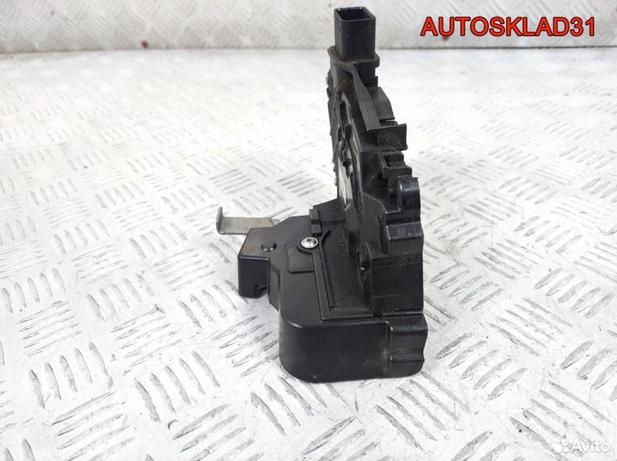 Замок двери задней левой Ford Focus 2 4M5AA26413EE, 2300 рублей, Дубовое