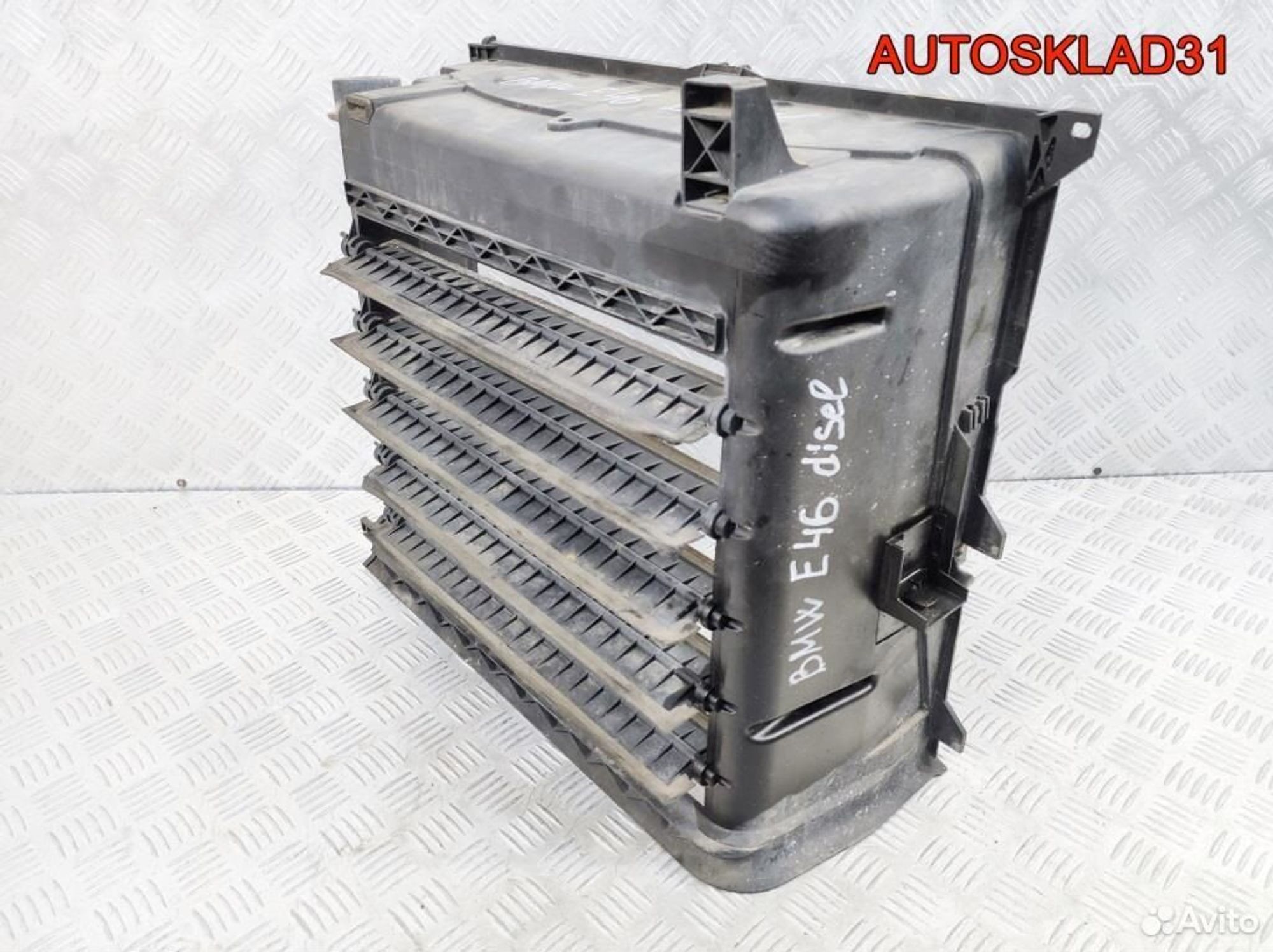 Диффузор вентилятора BMW 3 E46 157048048 Дизель, 1700 рублей, Дубовое